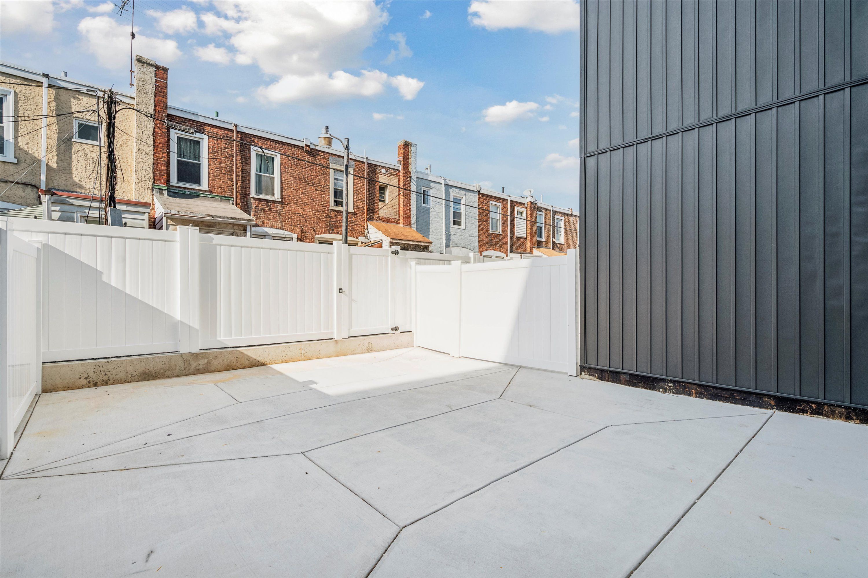 1221 E Fletcher St Unit 107