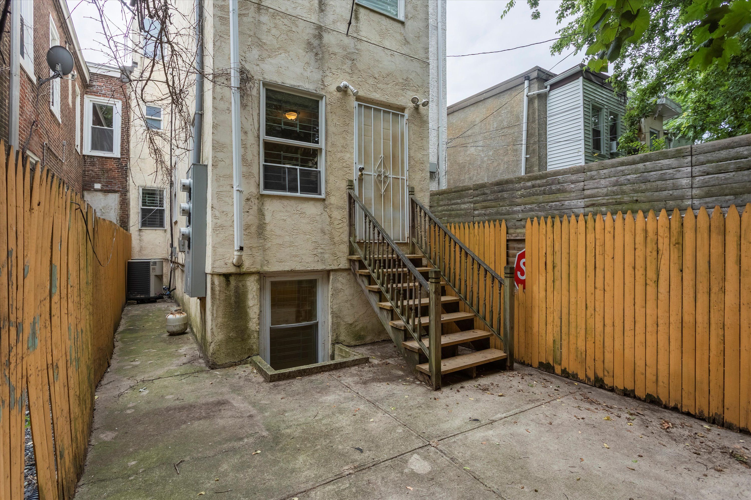 1723 Fontain ST Unit 1