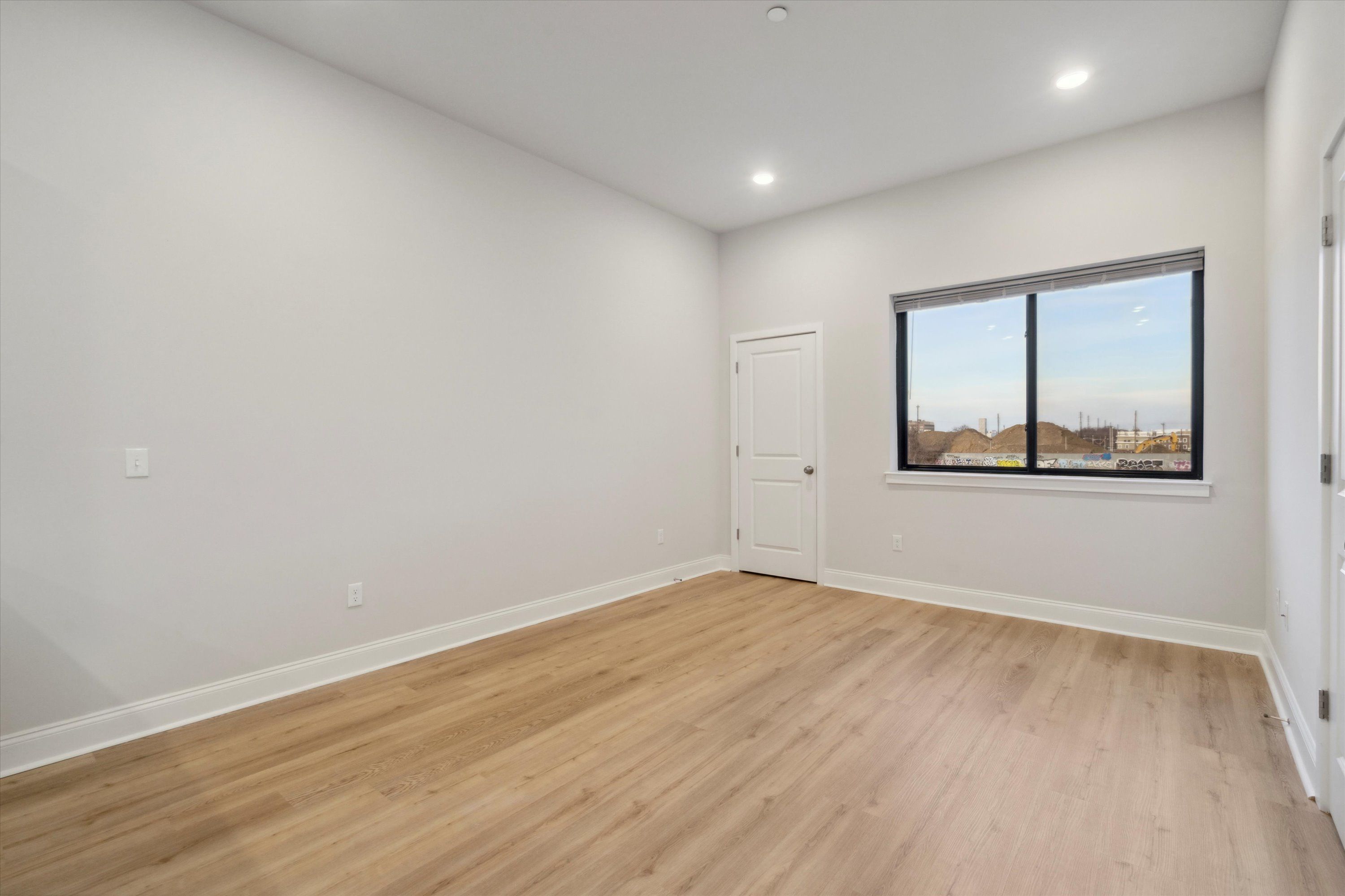2157 E LEHIGH AVE Unit 517