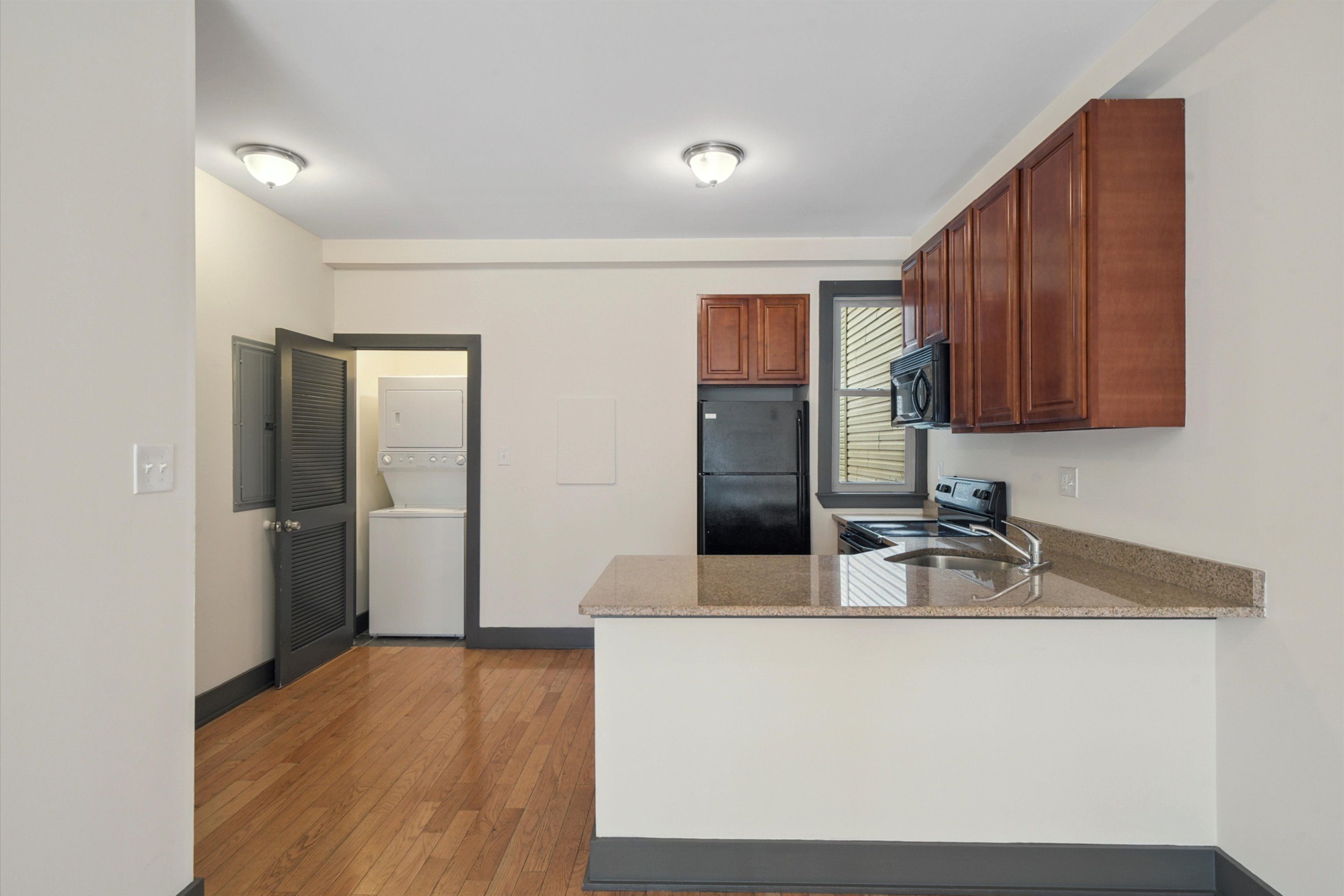 1947 N GRATZ ST Unit 2