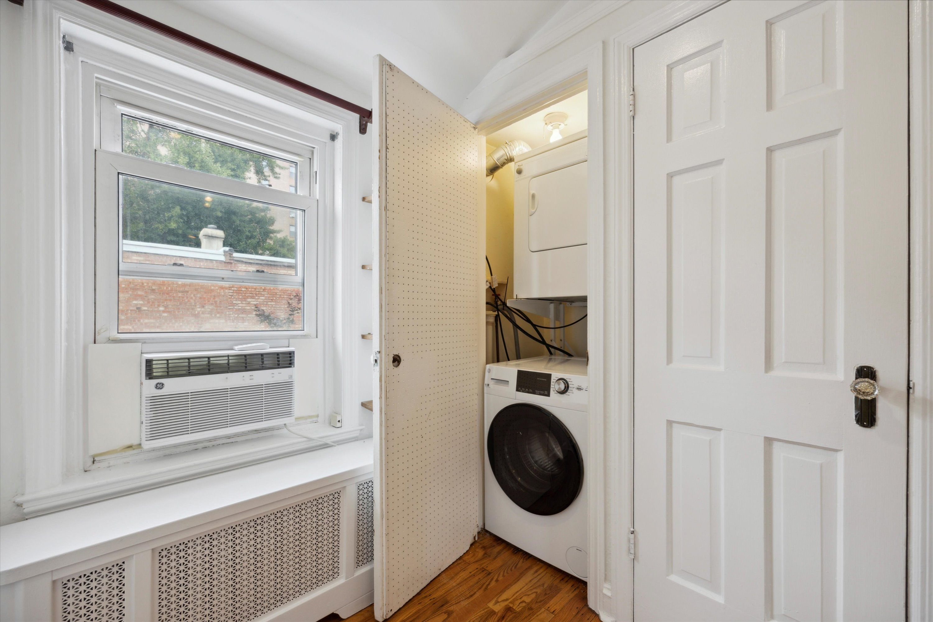 2037 Rittenhouse SQ Unit 2