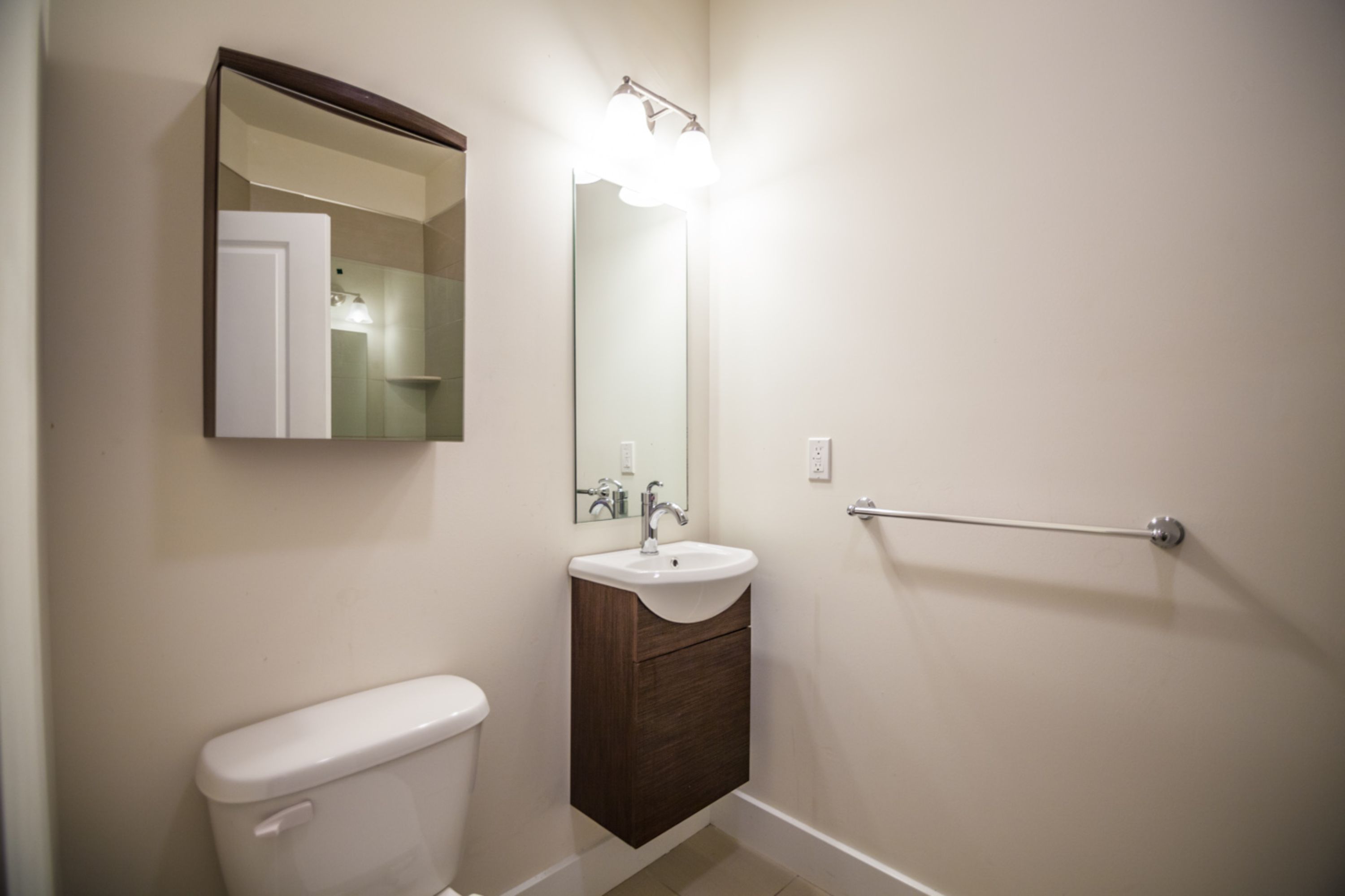 3842 LANCASTER AVE Unit 2