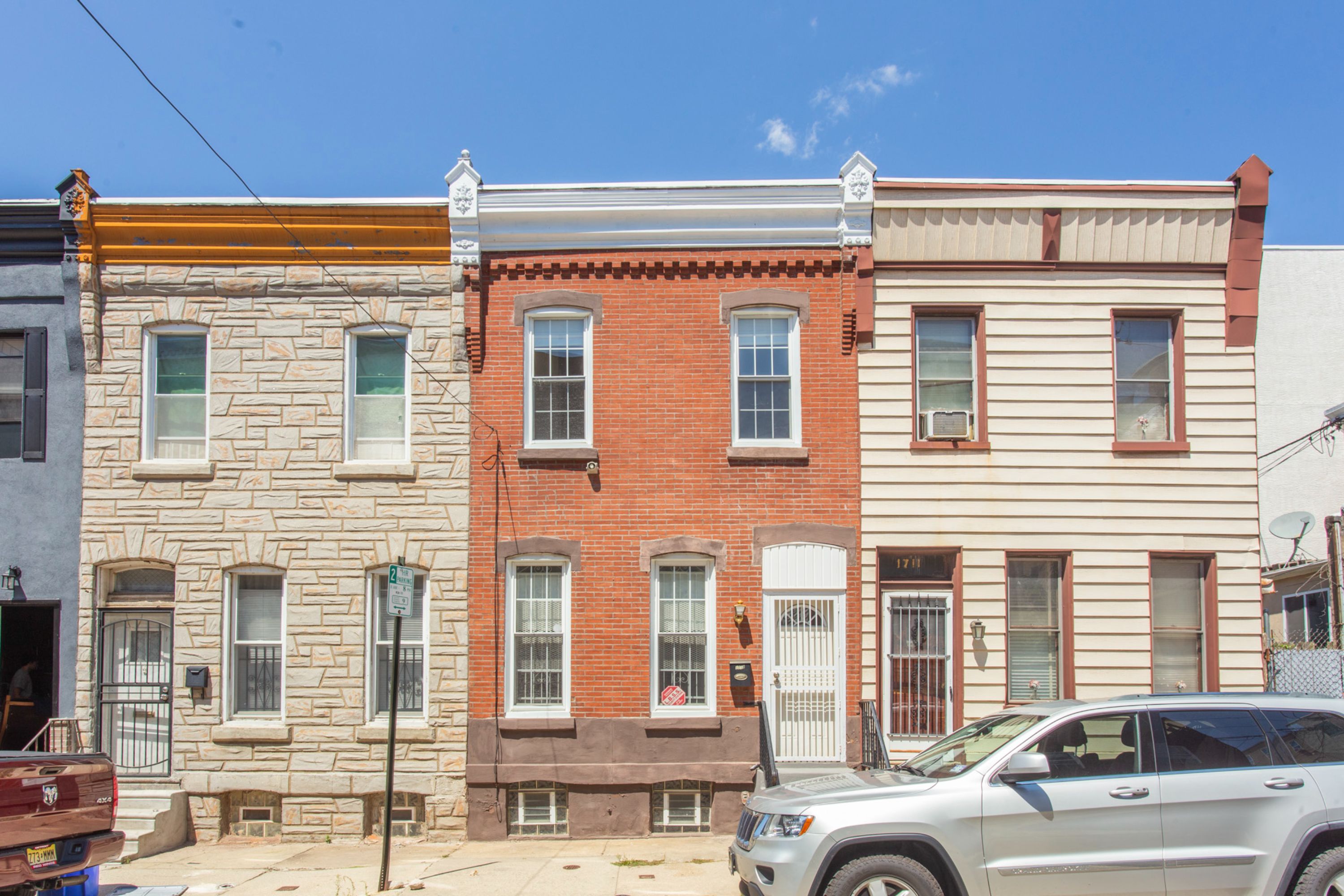 1713 FONTAIN ST