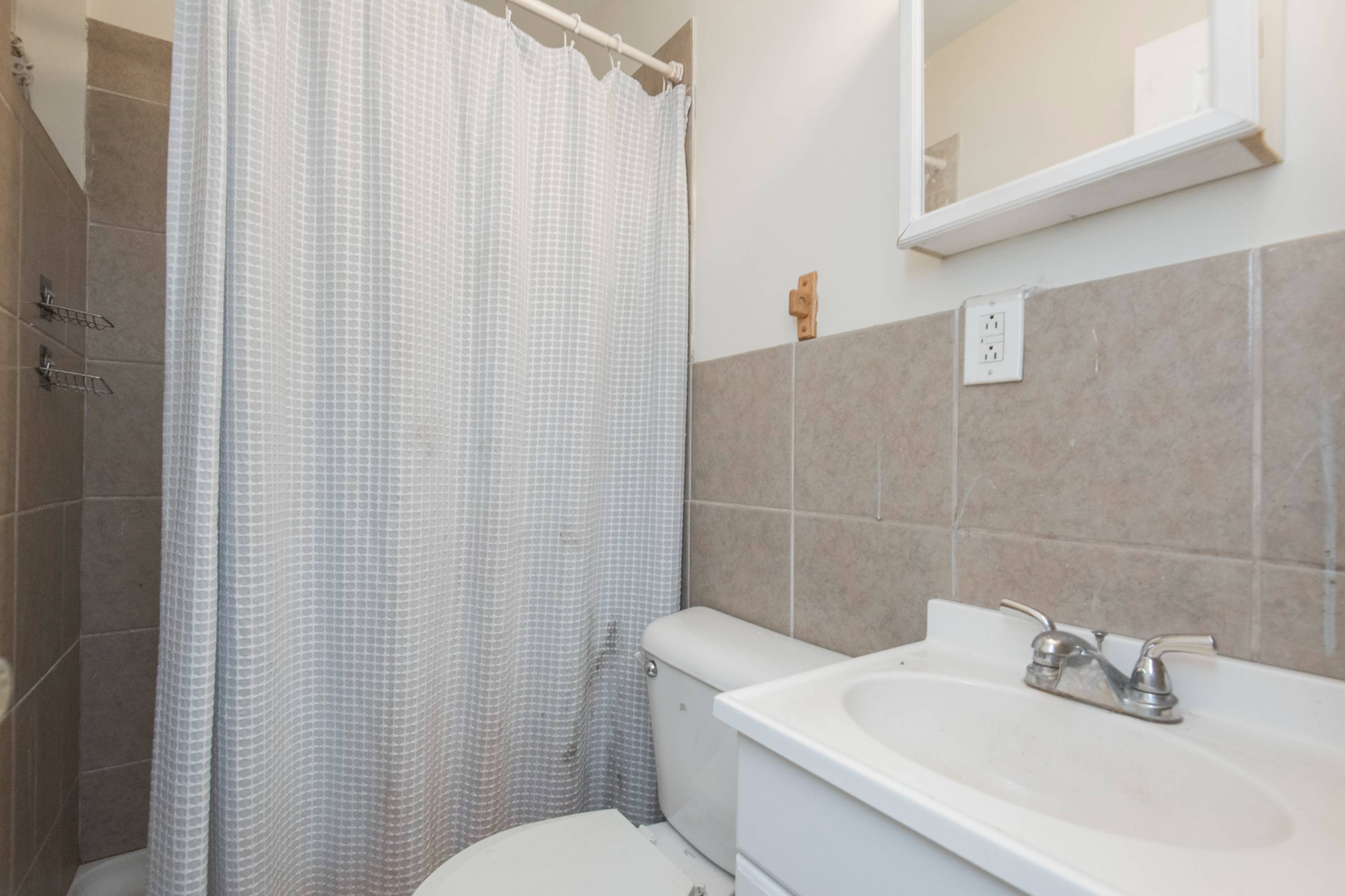 1745 WILLINGTON ST Unit 1