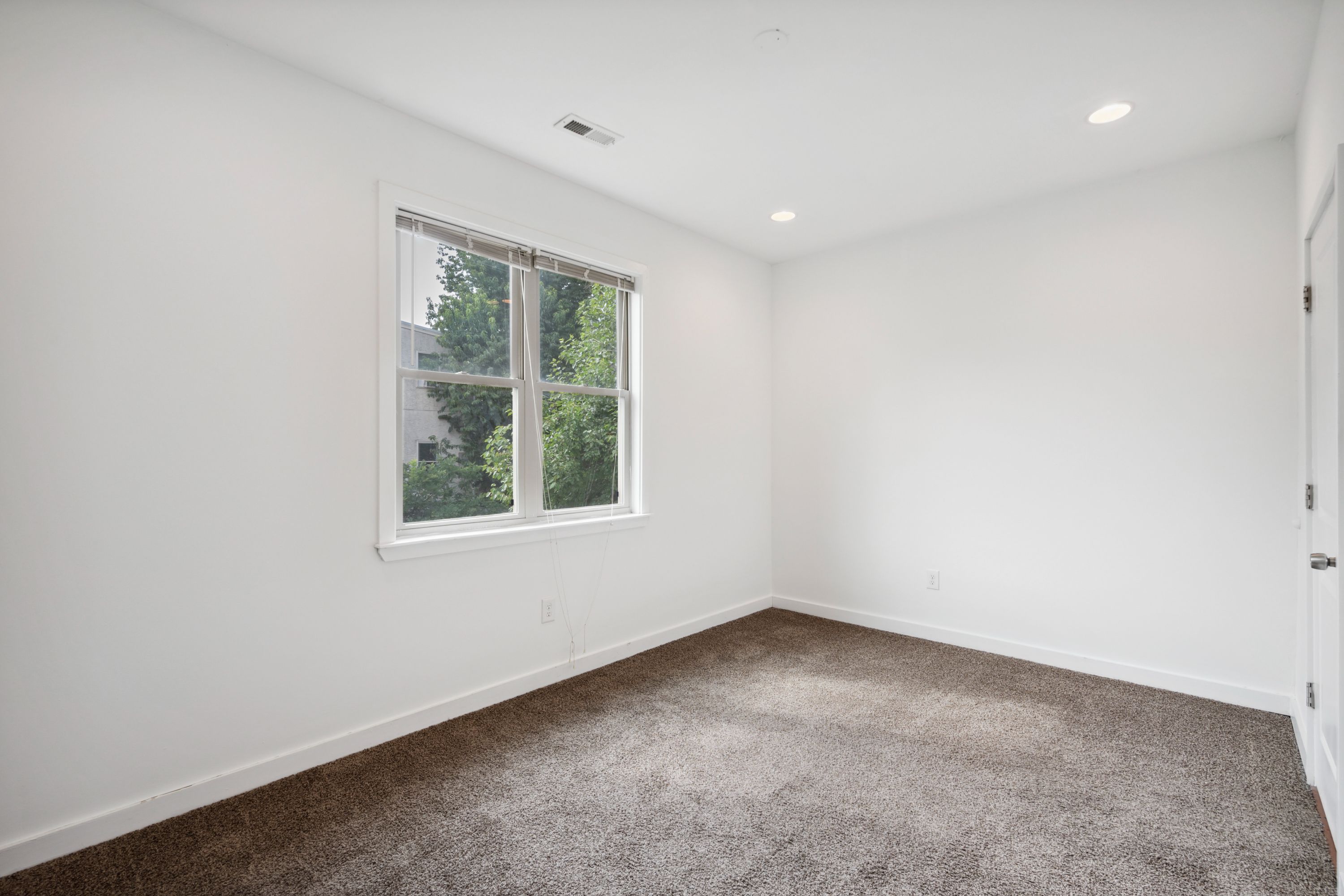 1612 N SYDENHAM ST Unit 2