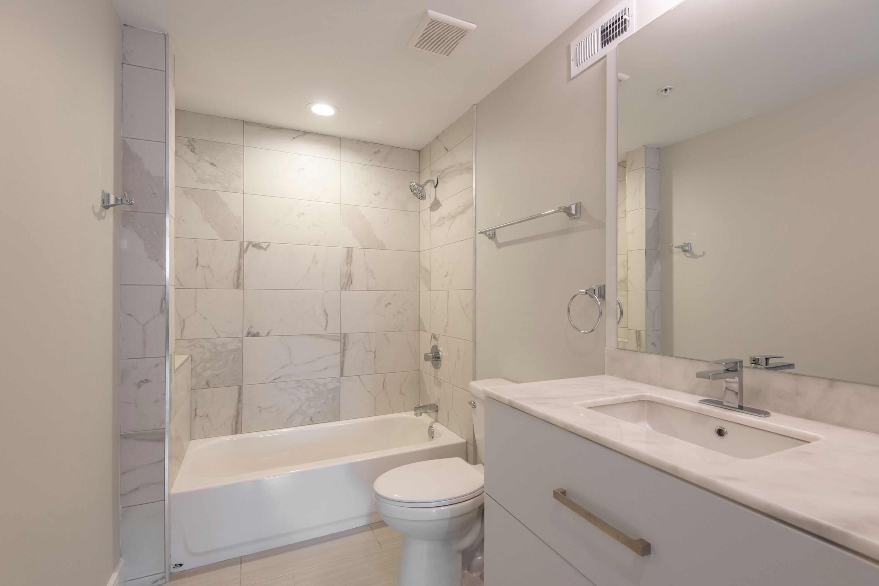 1133 E COLUMBIA AVE Unit 302