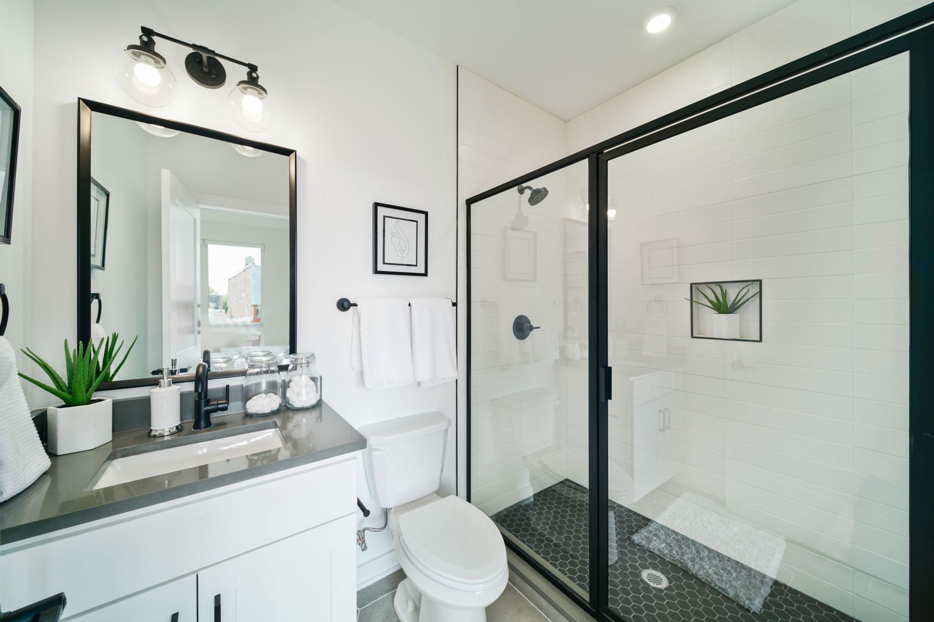 2421 MASCHER ST Unit 102