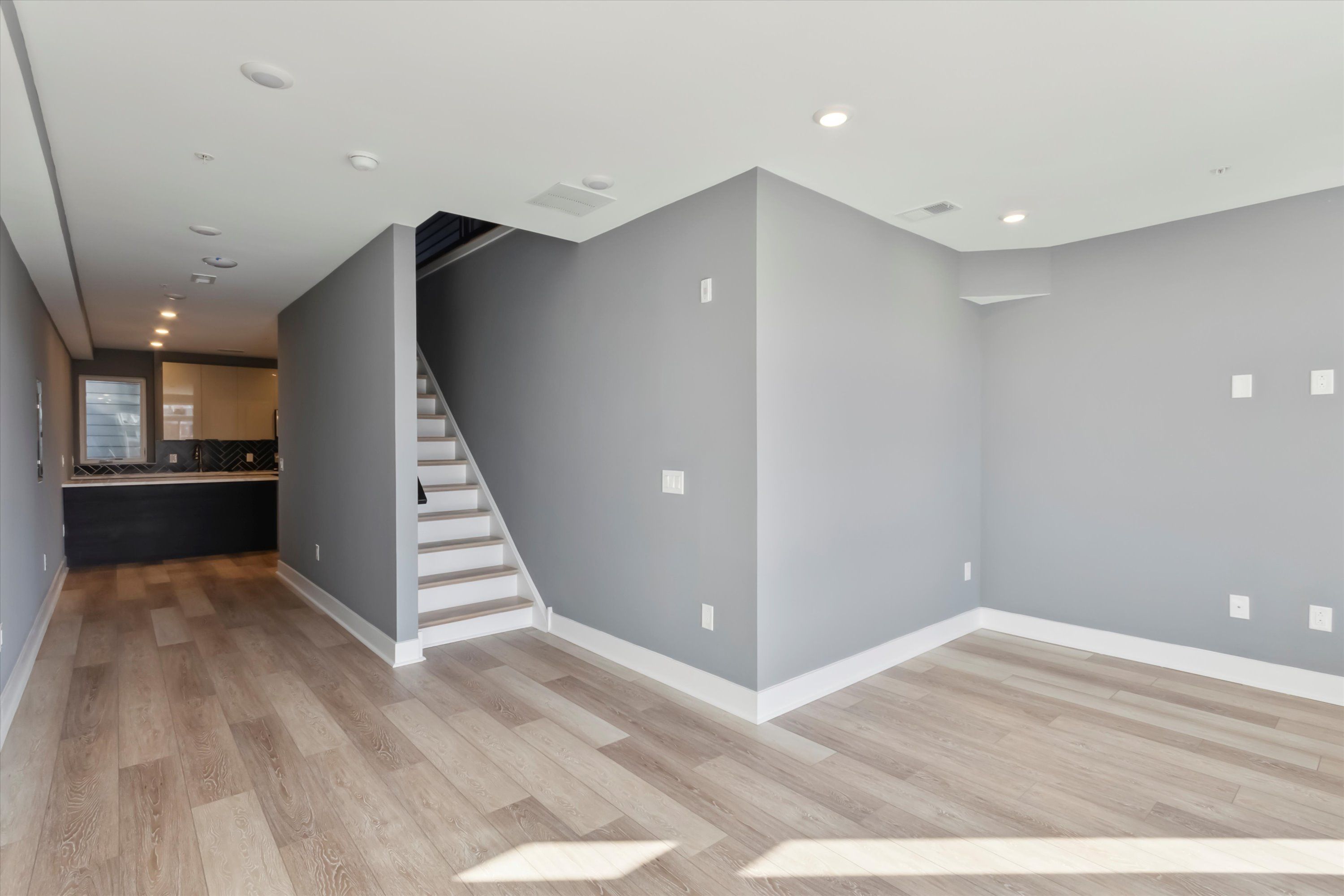 1615 POPLAR ST Unit 5