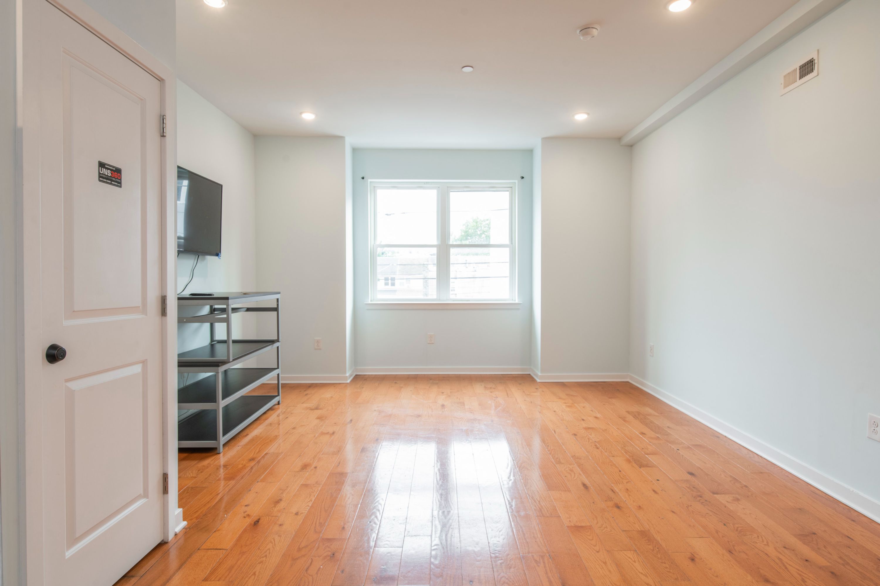 1517 SEYBERT ST Unit 2
