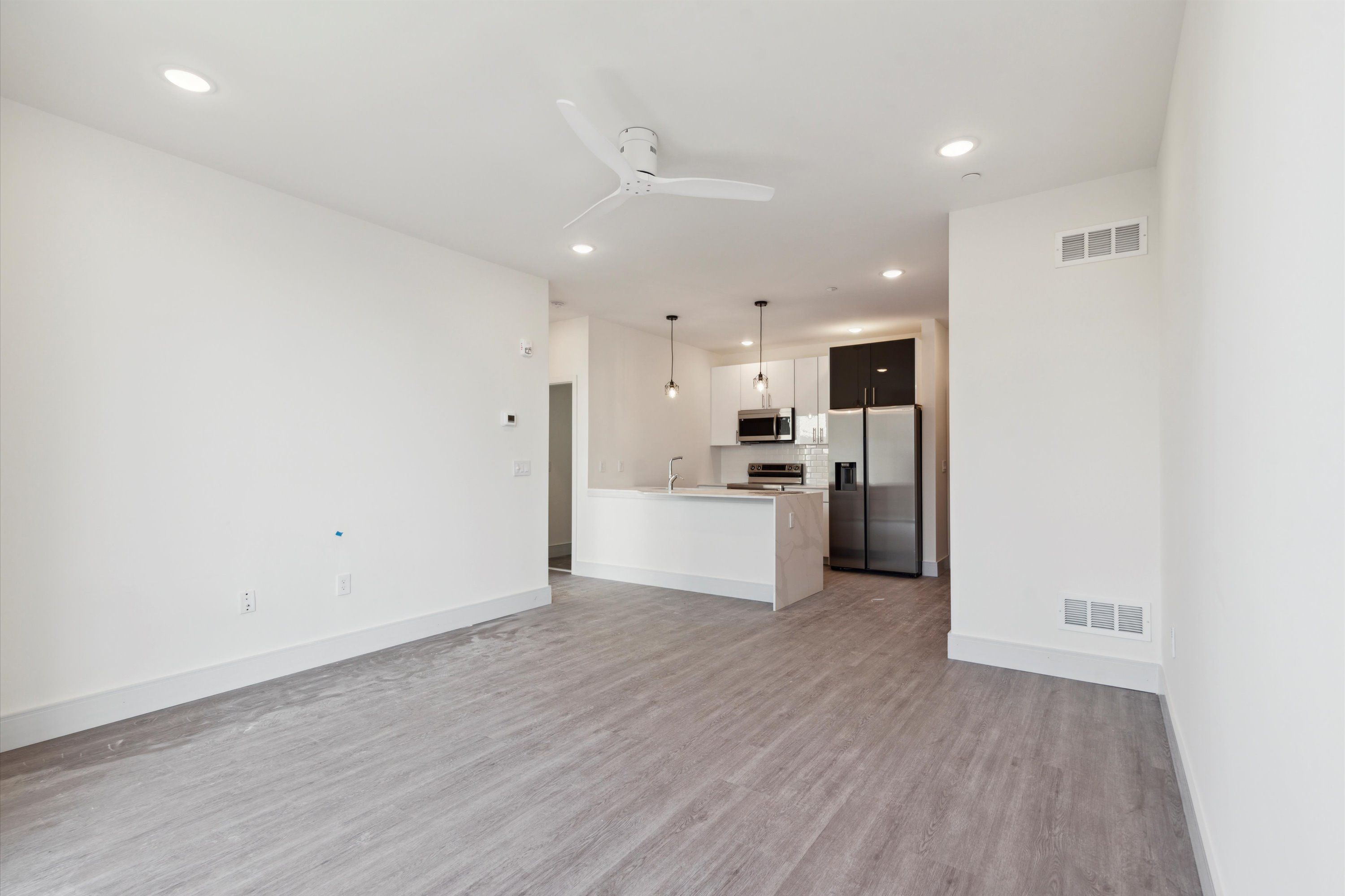 1221 E Fletcher St Unit 401