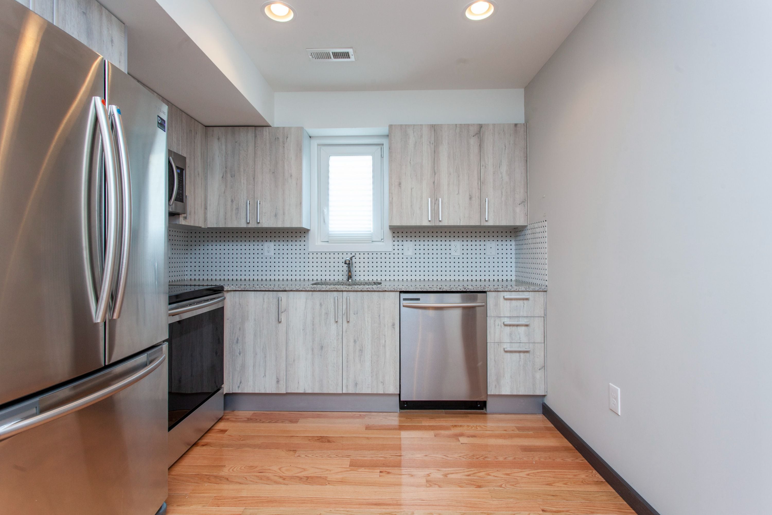 2553 MONTROSE ST Unit B