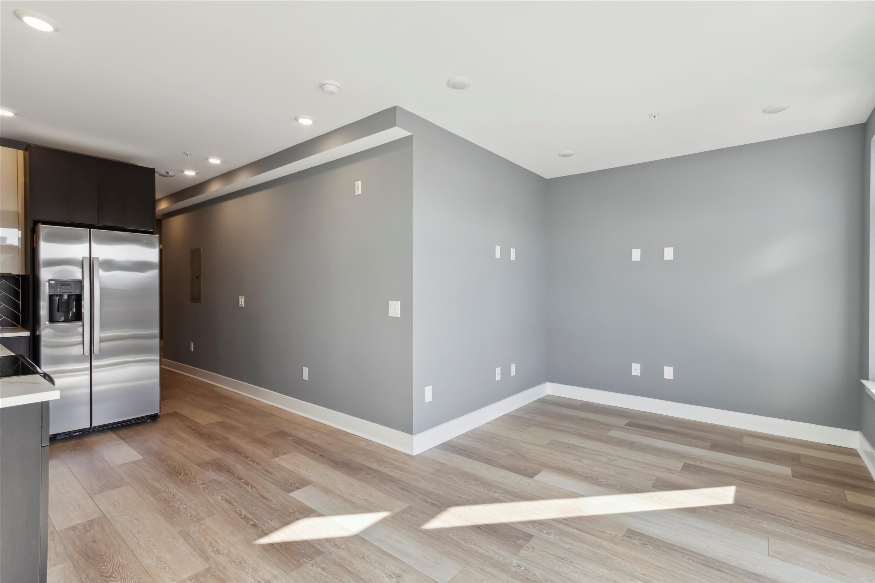 1615 POPLAR ST Unit 4