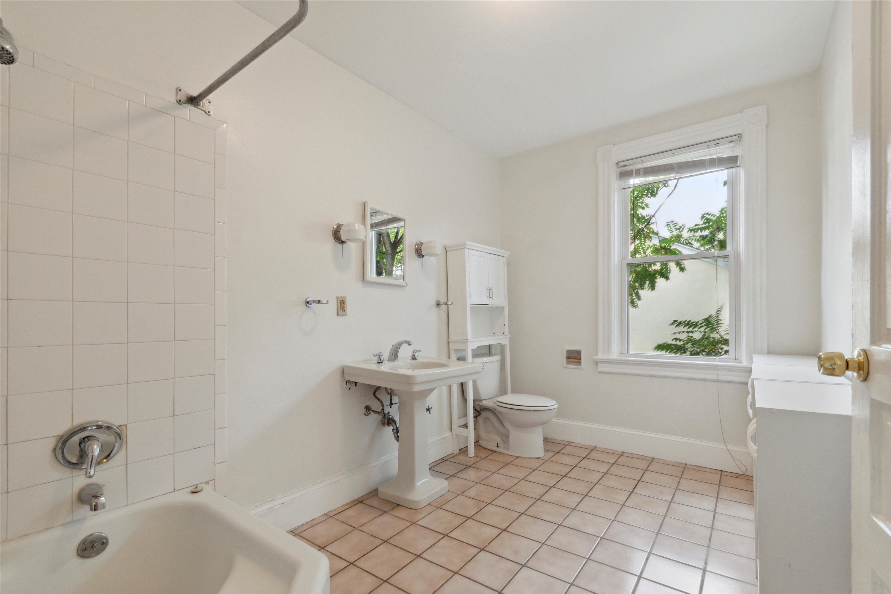 272 Nassau St Unit 3