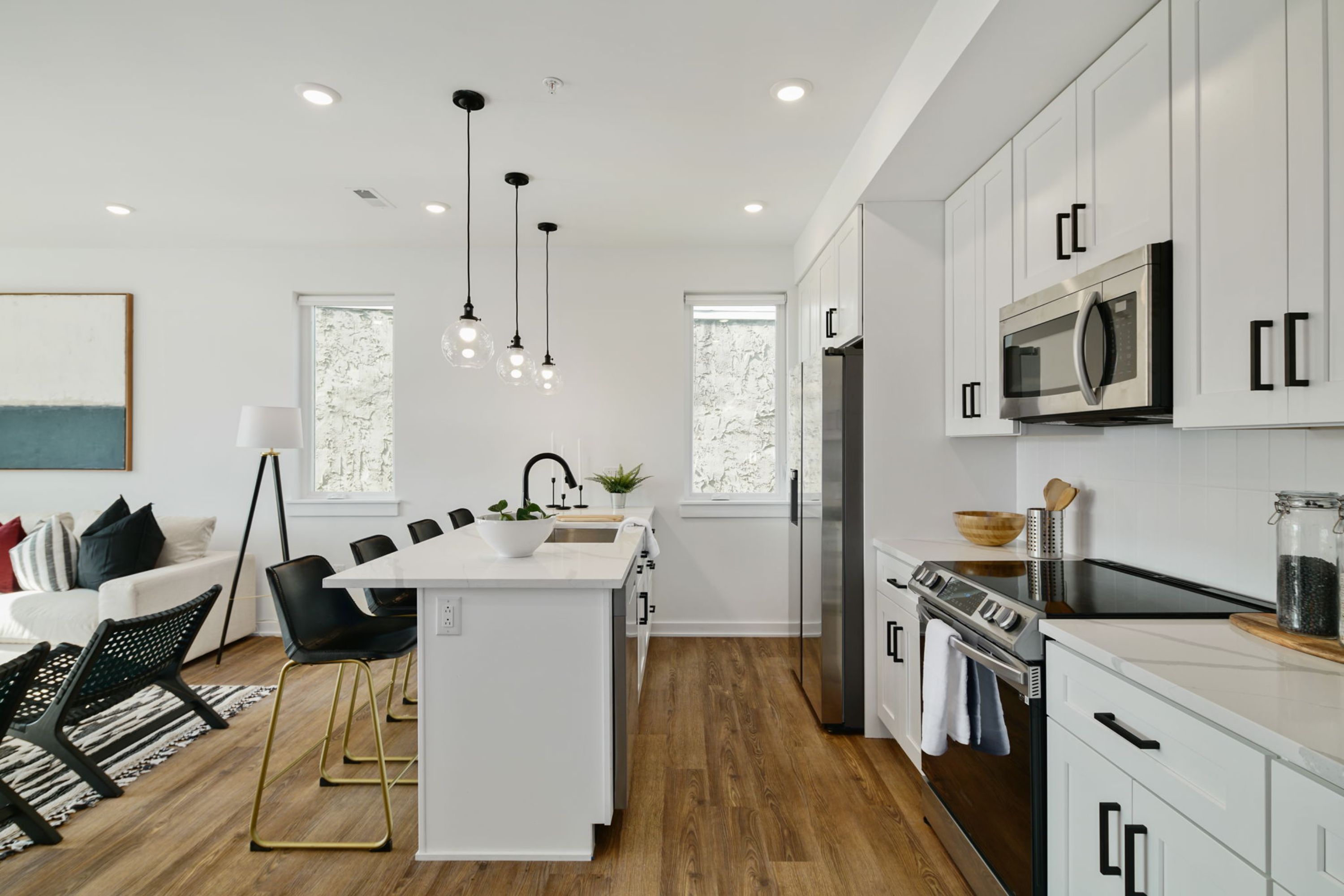2421 MASCHER ST Unit 102