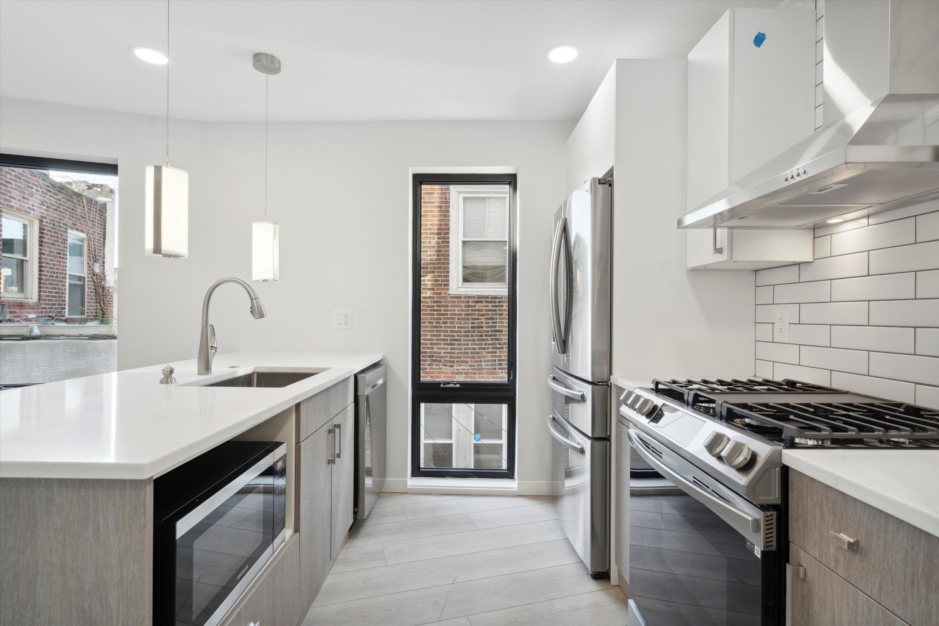 3729 LANCASTER AVE Unit 103