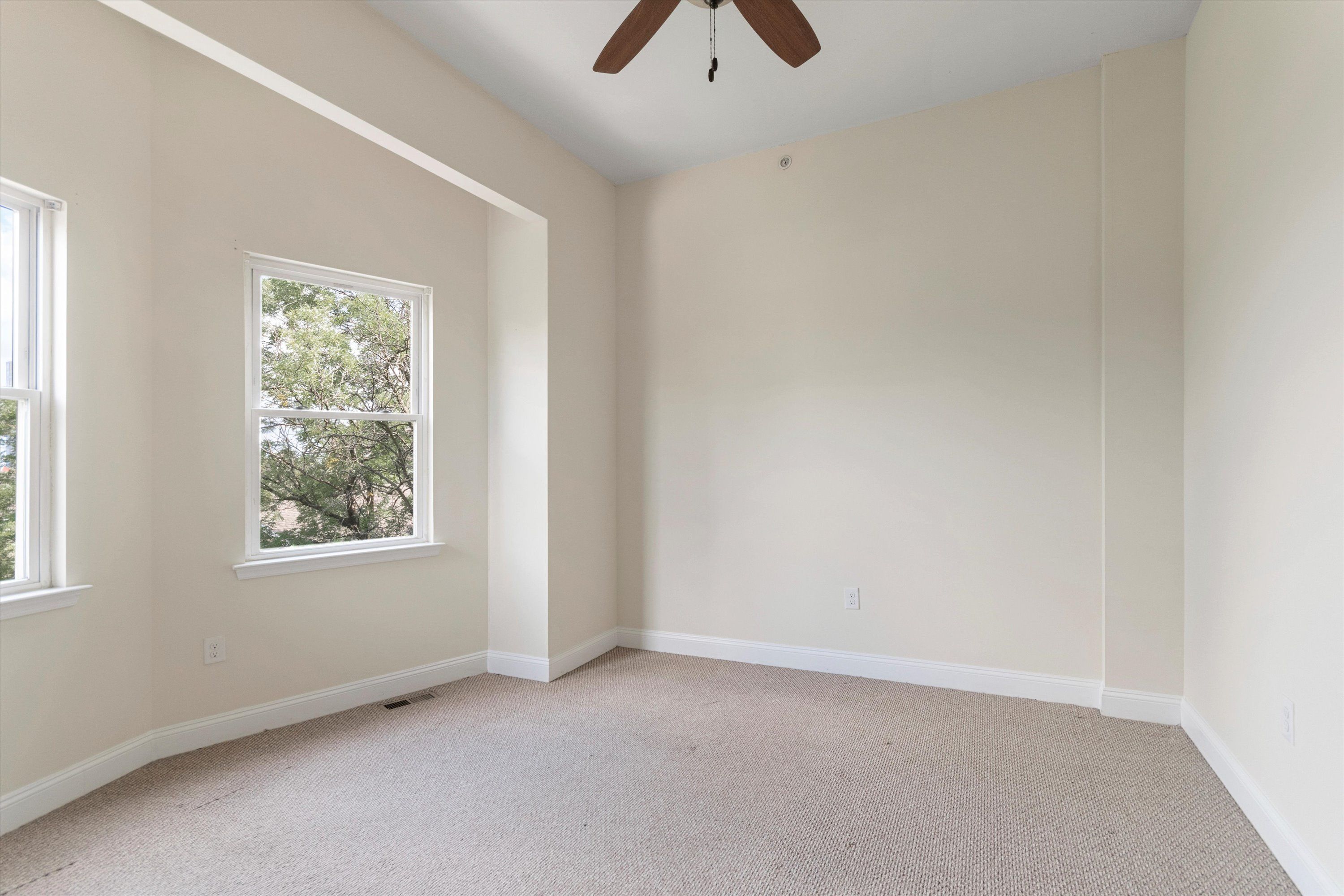 1408 WILLINGTON ST Unit B