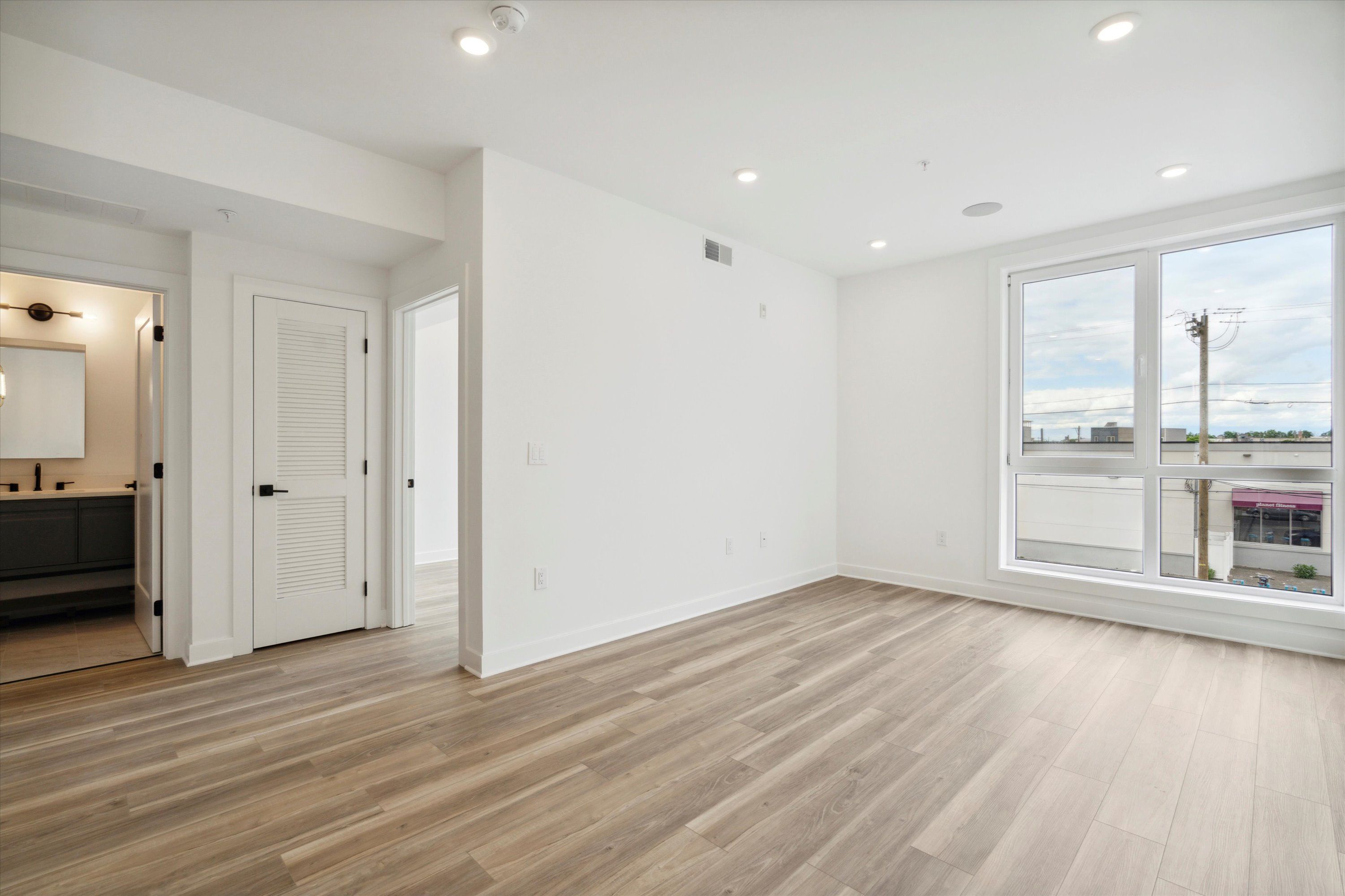 2636 E YORK ST Unit 305