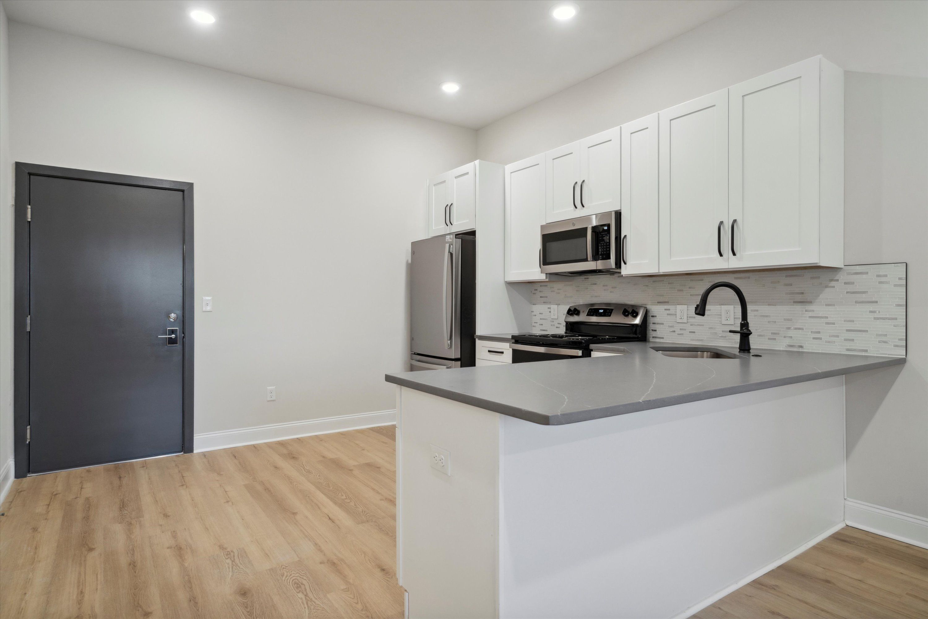 2157 E LEHIGH AVE Unit 613