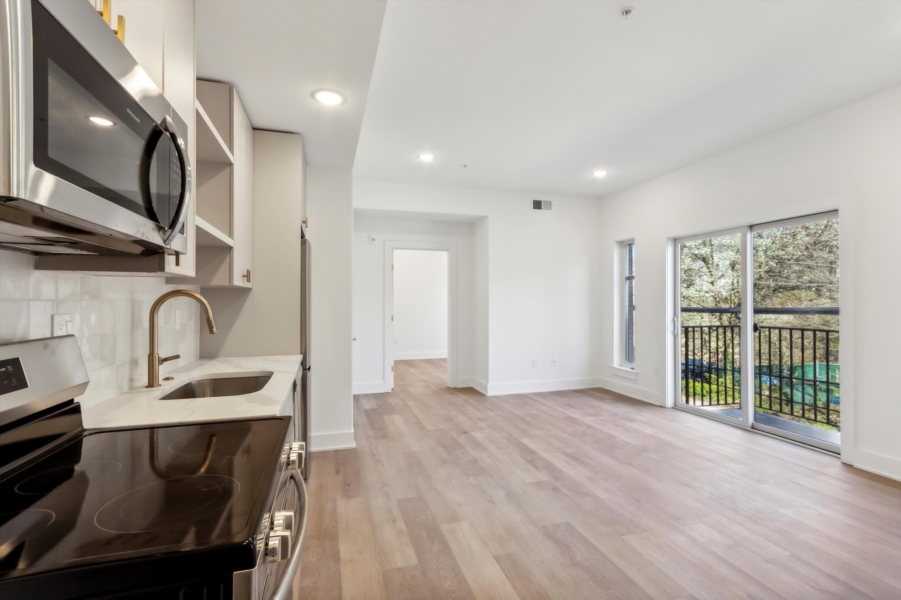 367 W Hortter St Unit 203
