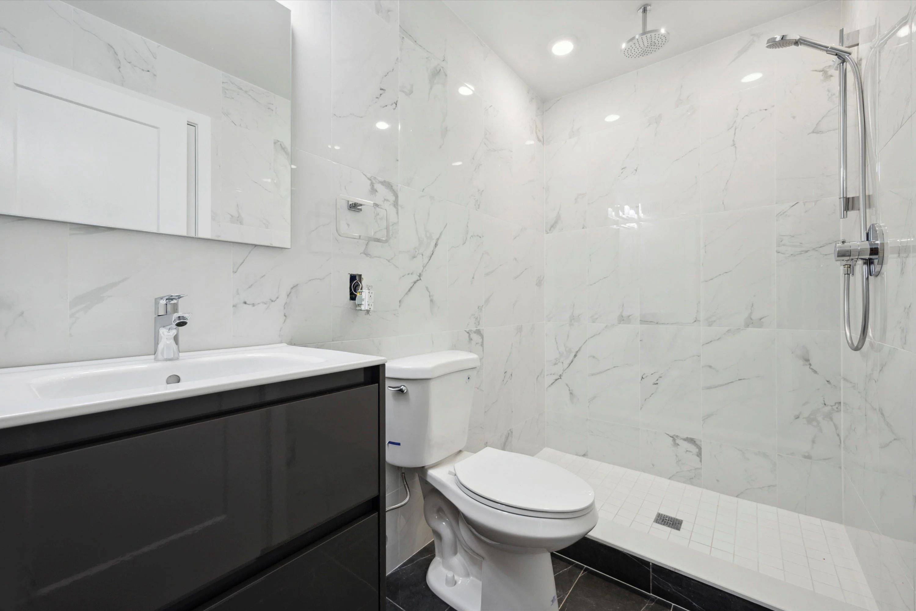 1515 W STILES ST Unit 2
