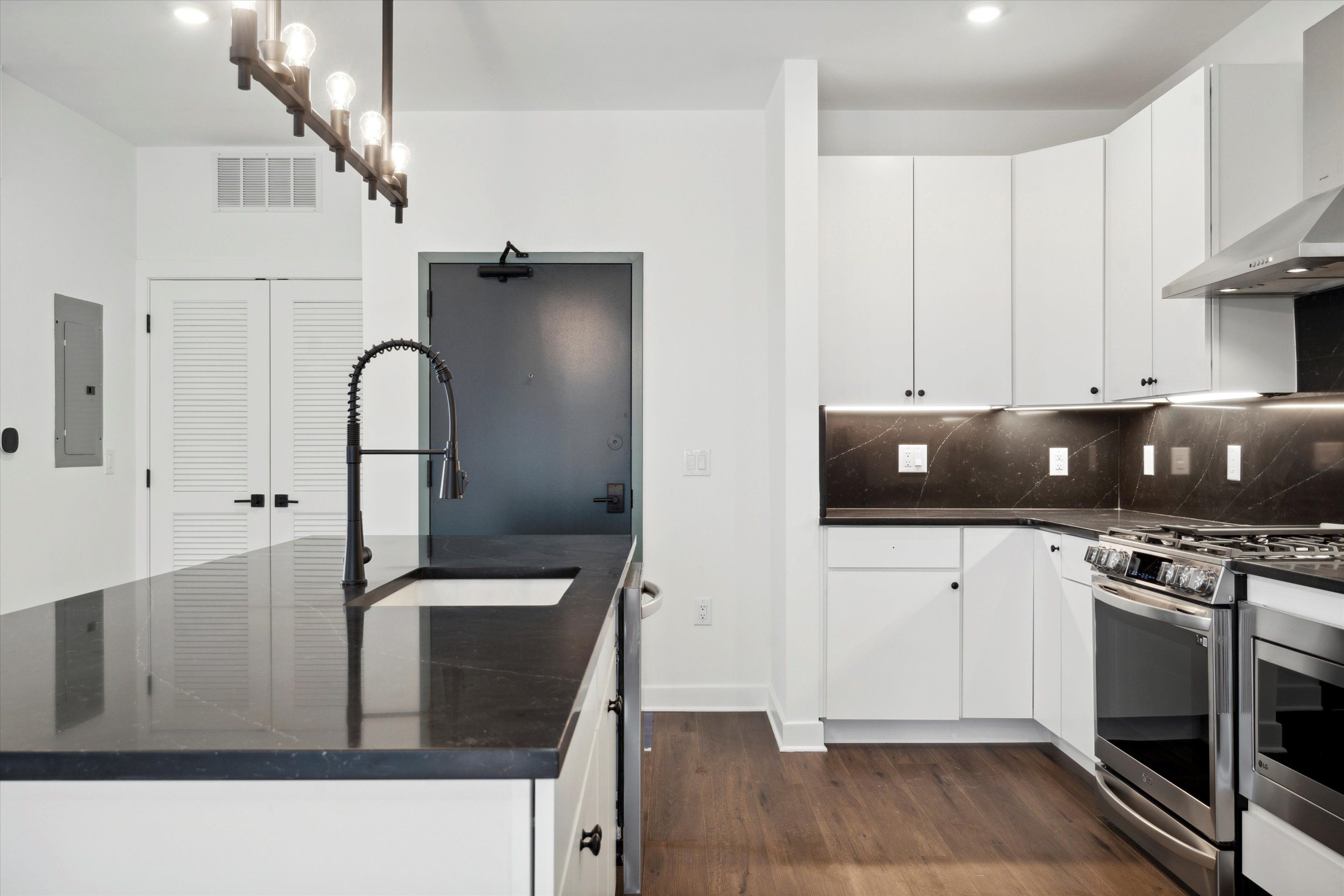 2636 E YORK ST Unit 207