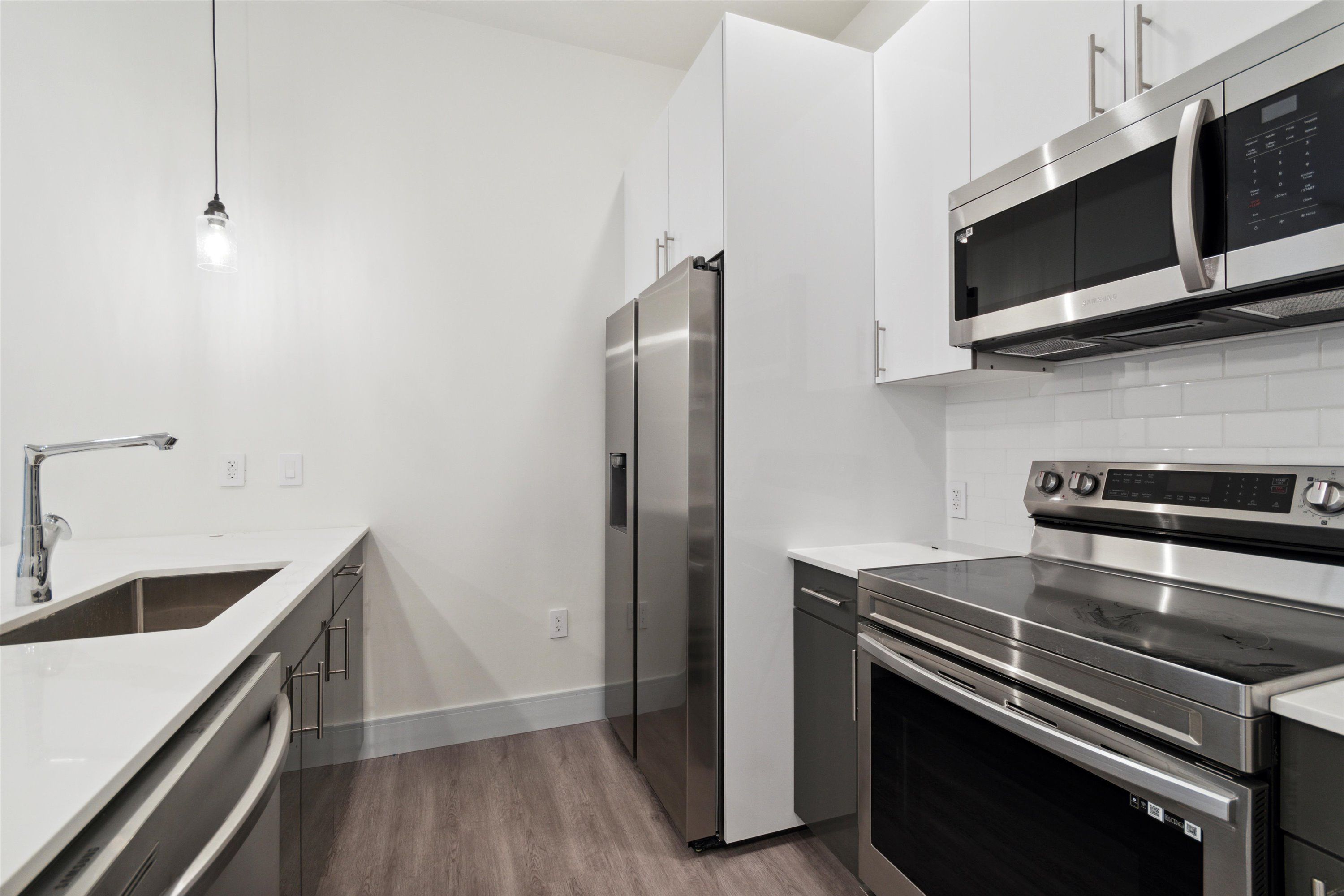 1221 E Fletcher St Unit 106
