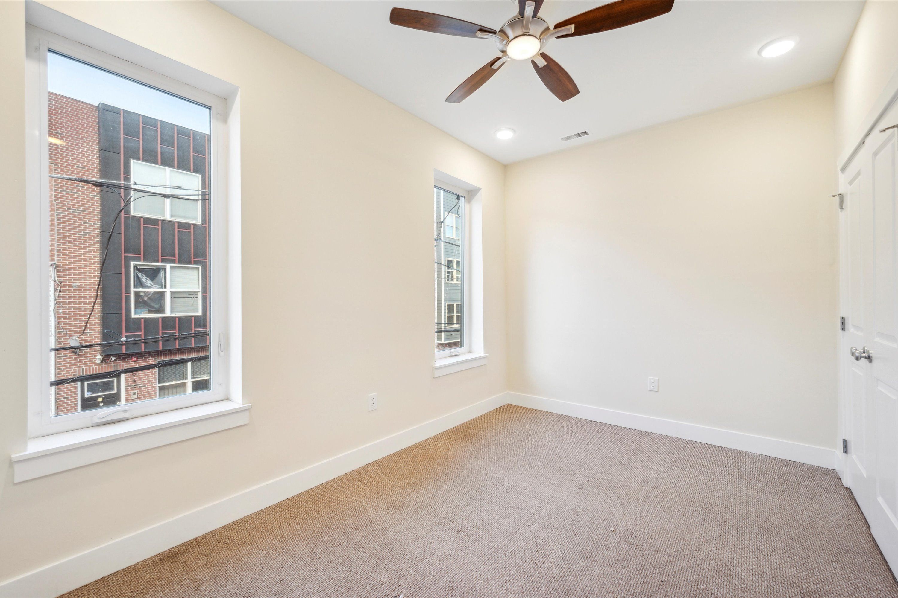 1945 N GRATZ ST Unit 2