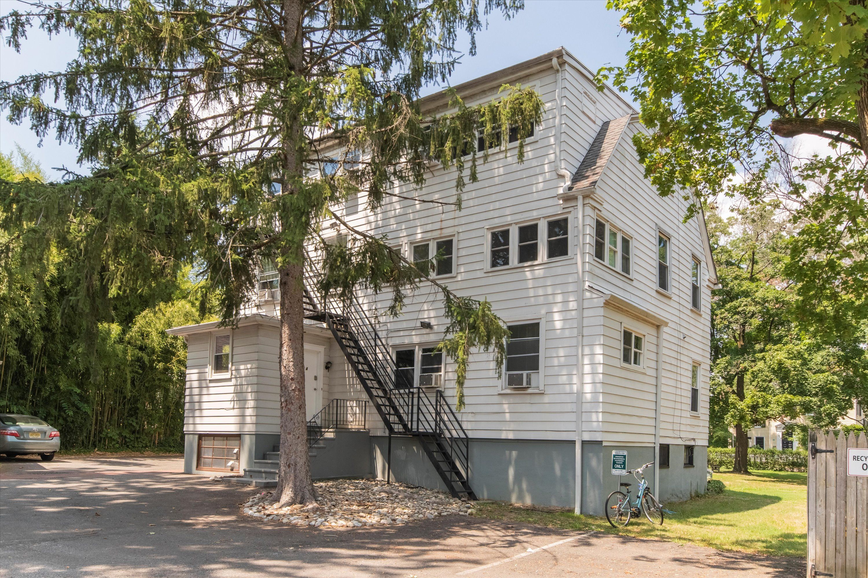 291-293 Nassau St Unit 4