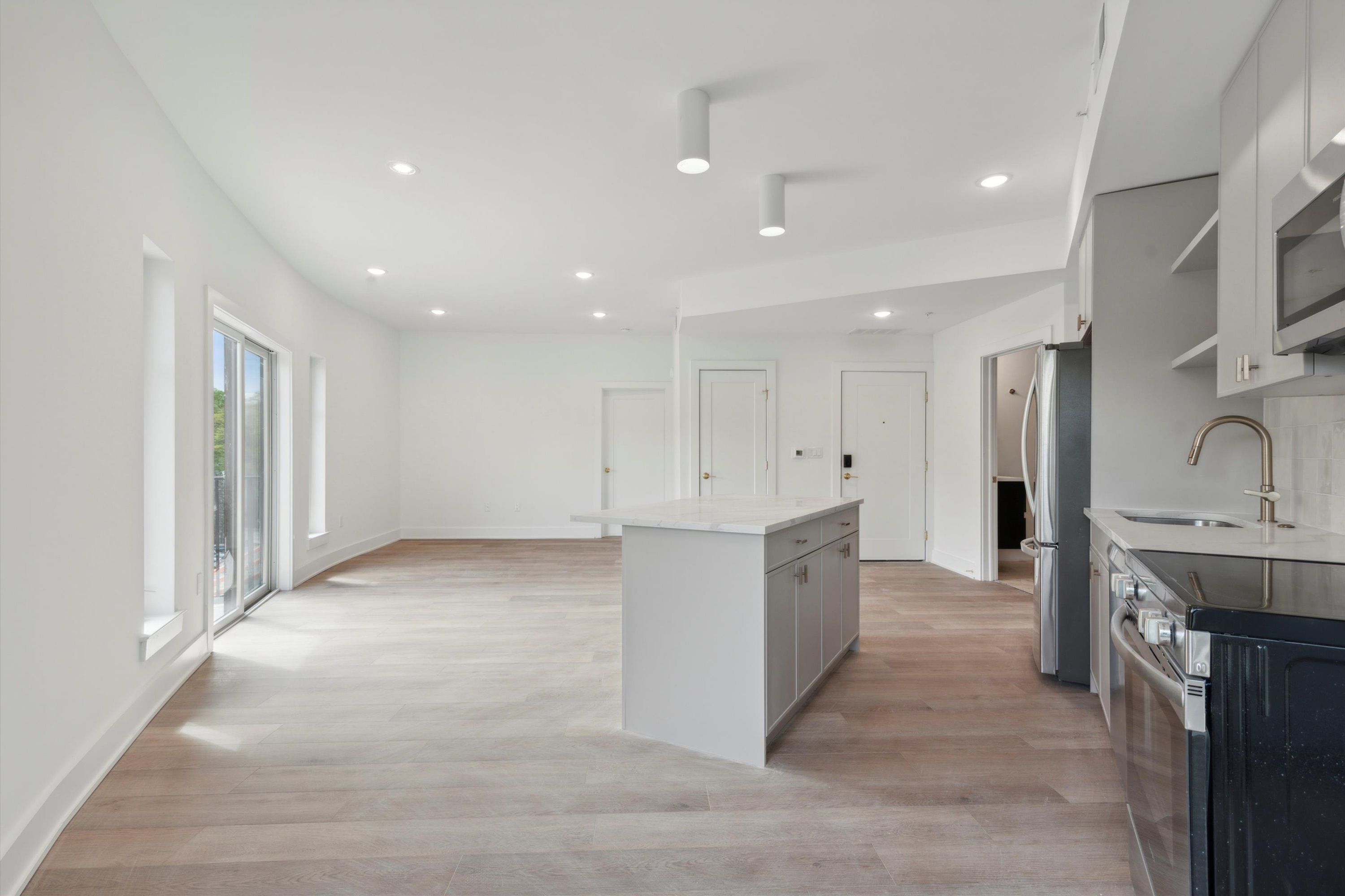 367 W Hortter St Unit 401