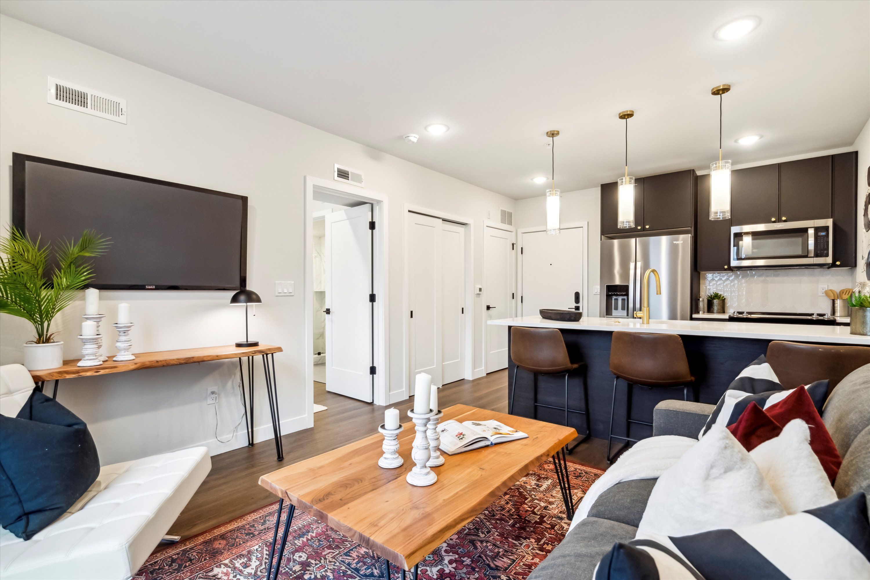 1102 GERMANTOWN AVENUE Unit 303
