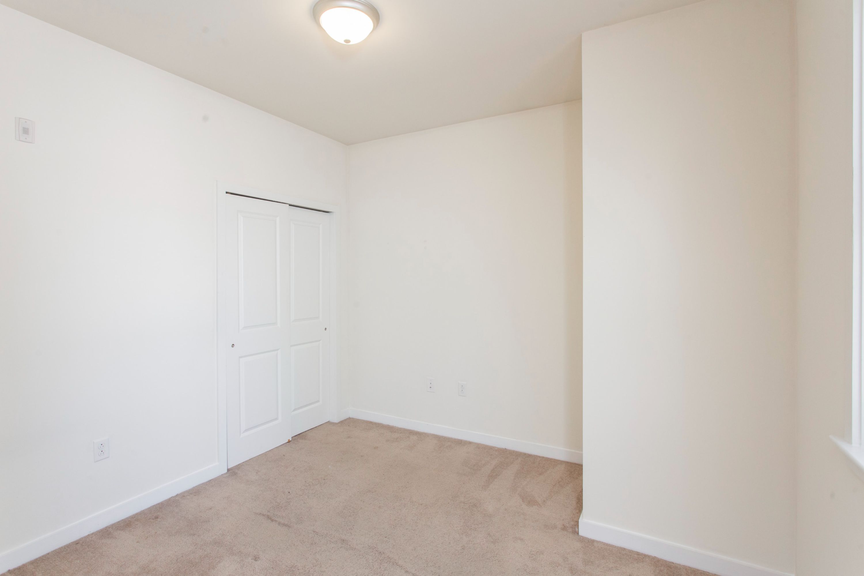 1310 N CARLISLE ST Unit 2R