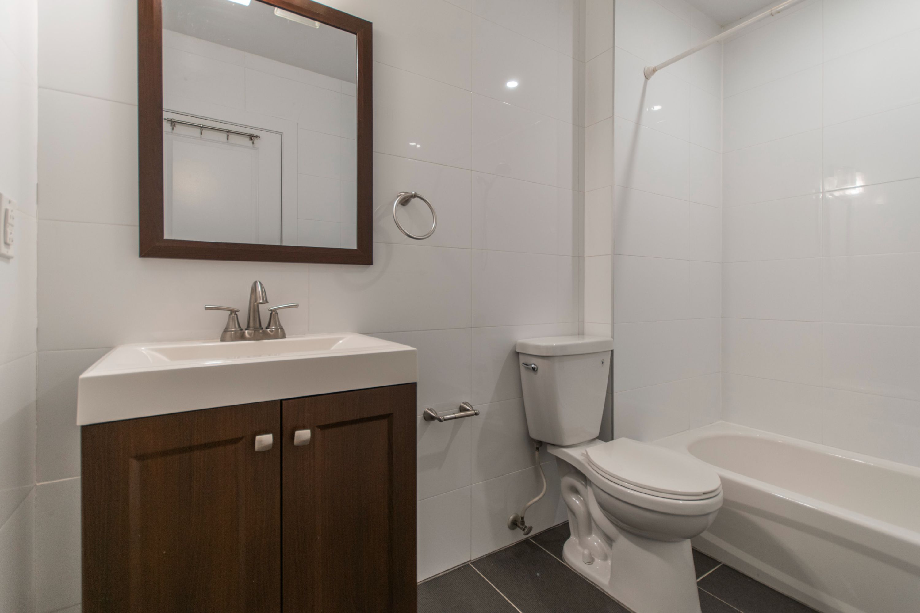 245-47 S 45TH ST Unit 2D