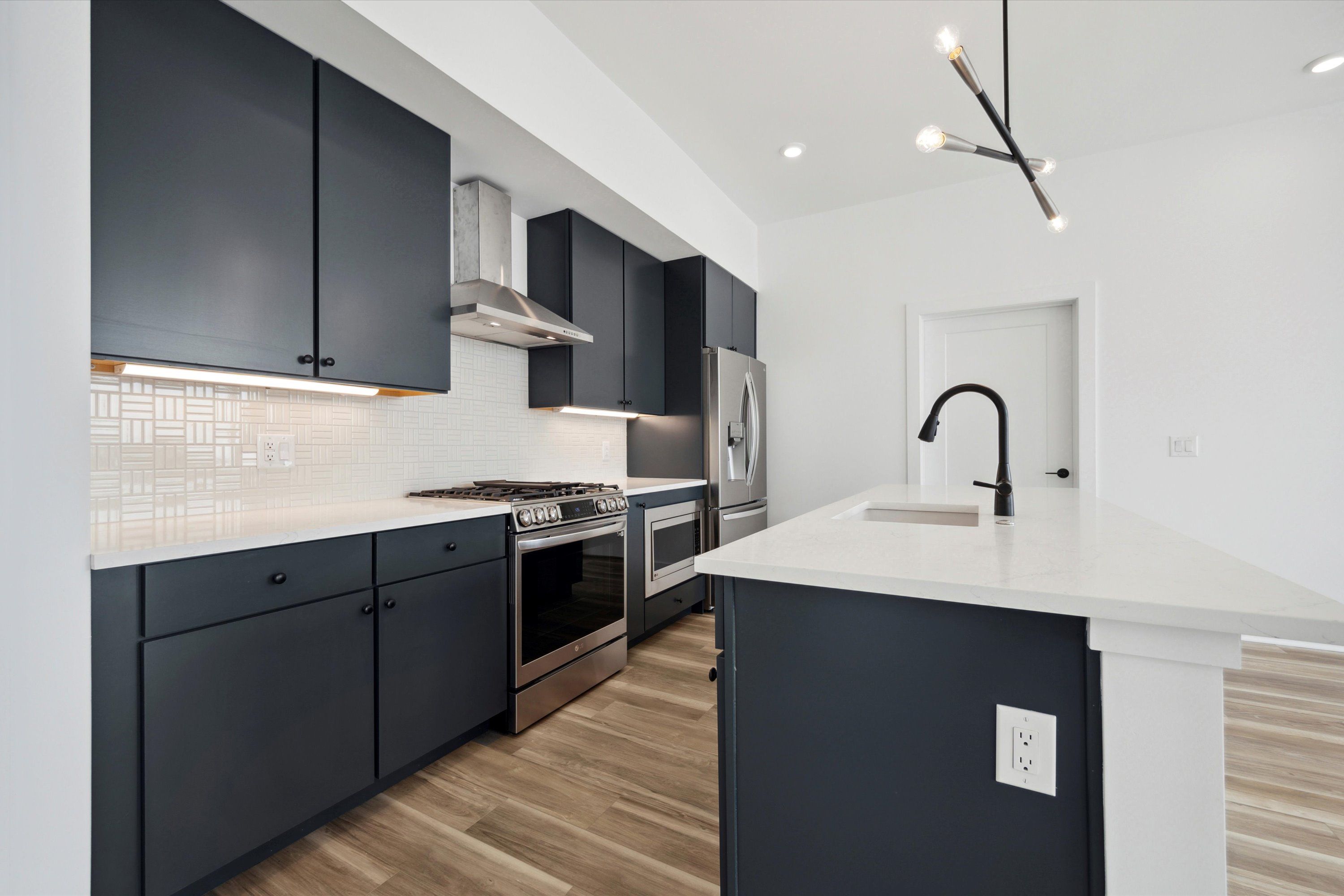 2636 E YORK ST Unit 606