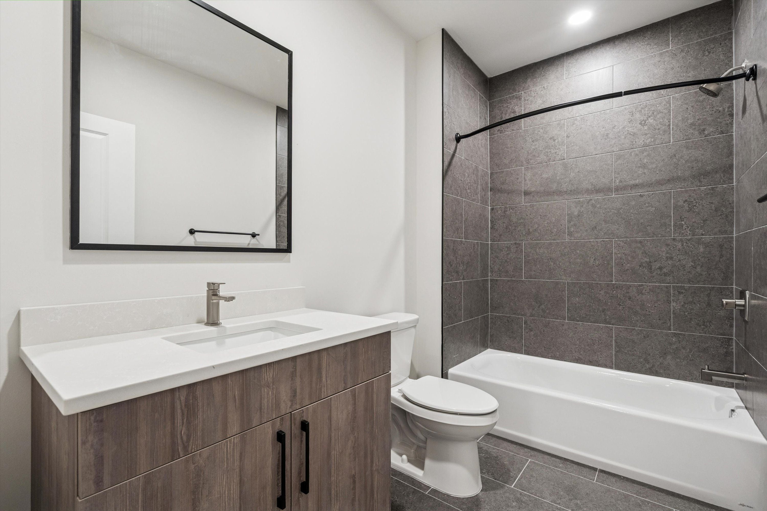 2153 E LEHIGH AVE Unit 414