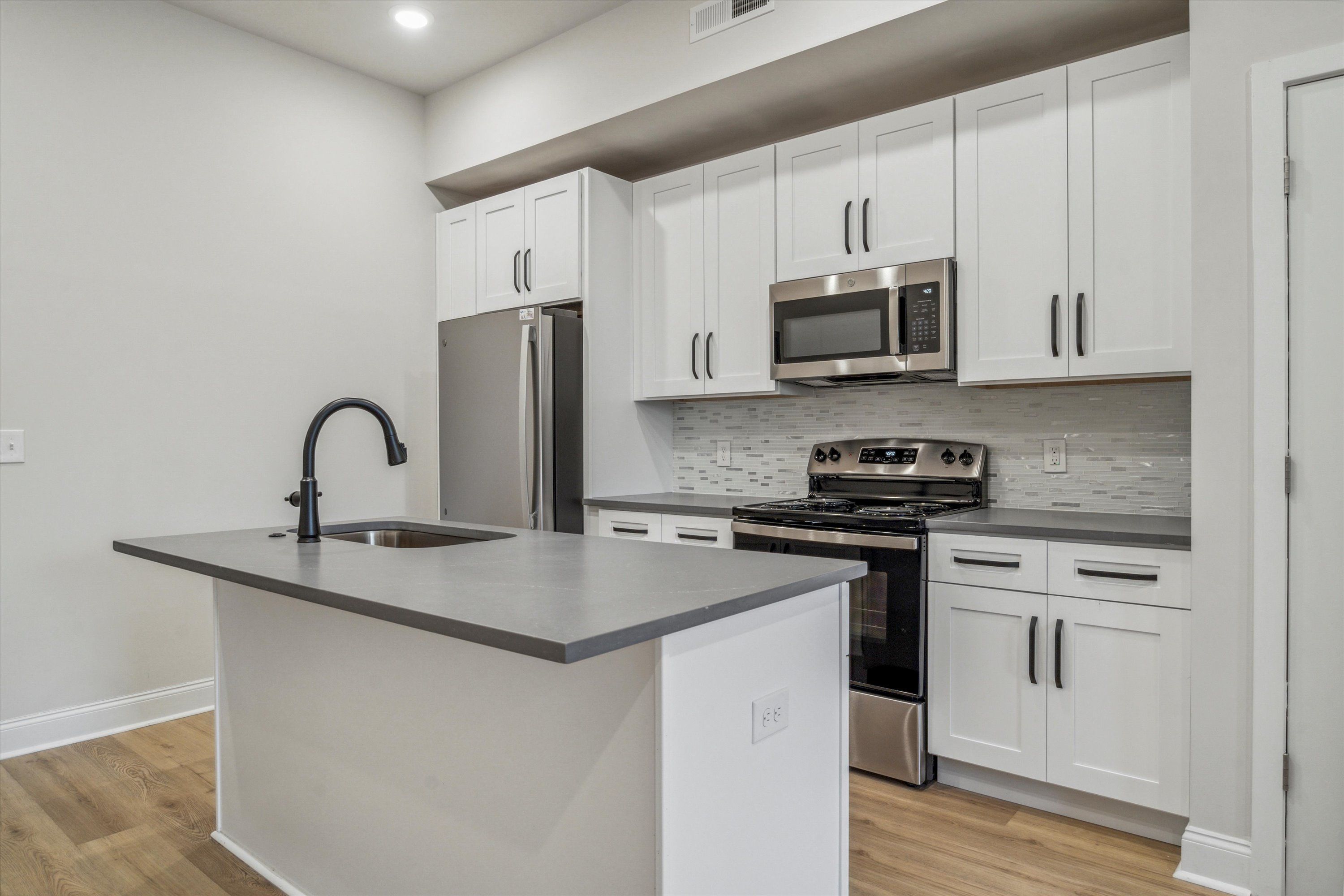 2157 E LEHIGH AVE Unit 502