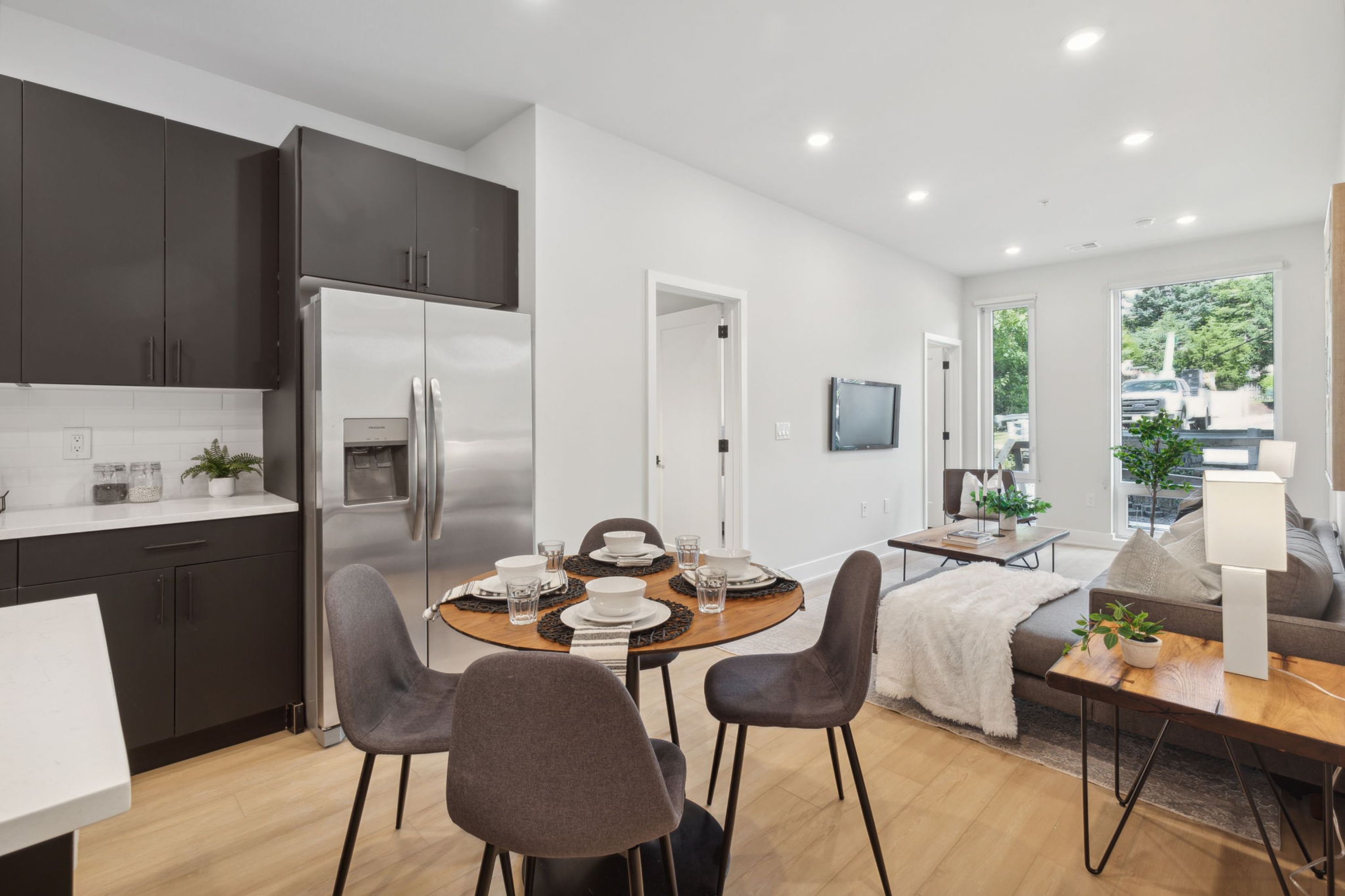 6910 Ridge Avenue Unit 412