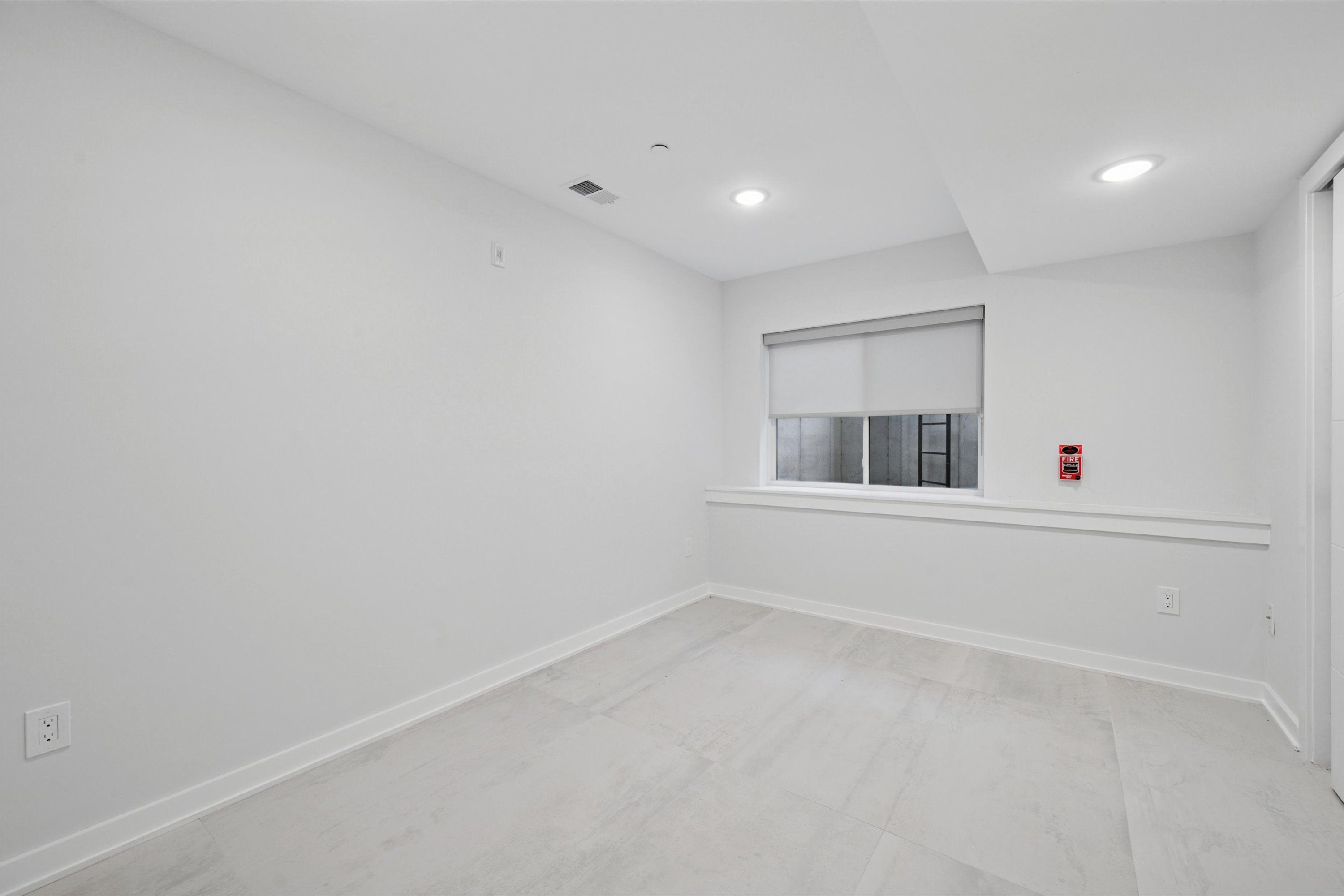 3729 LANCASTER AVE Unit 102