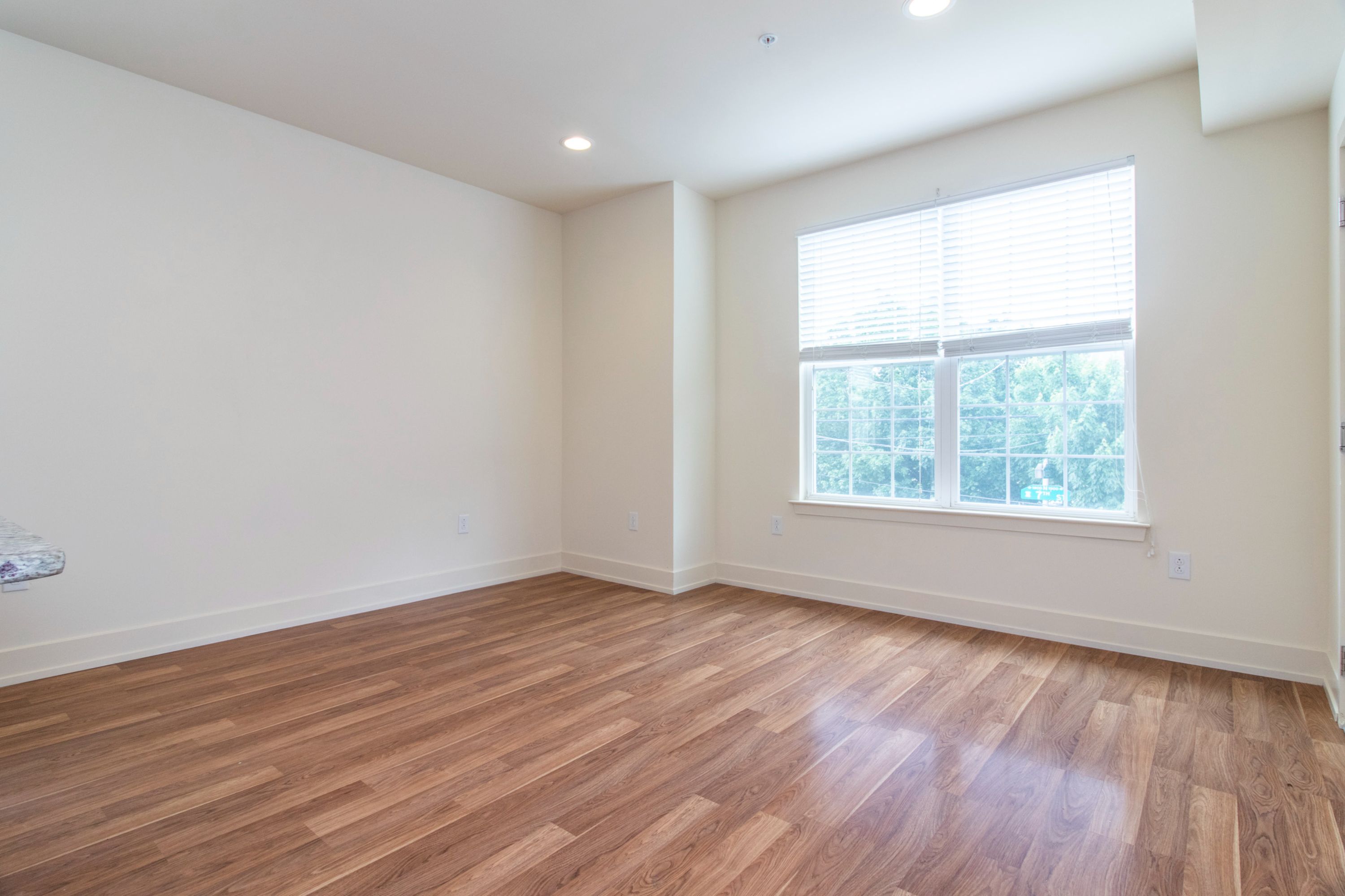 1904 N MARSHALL ST Unit 2