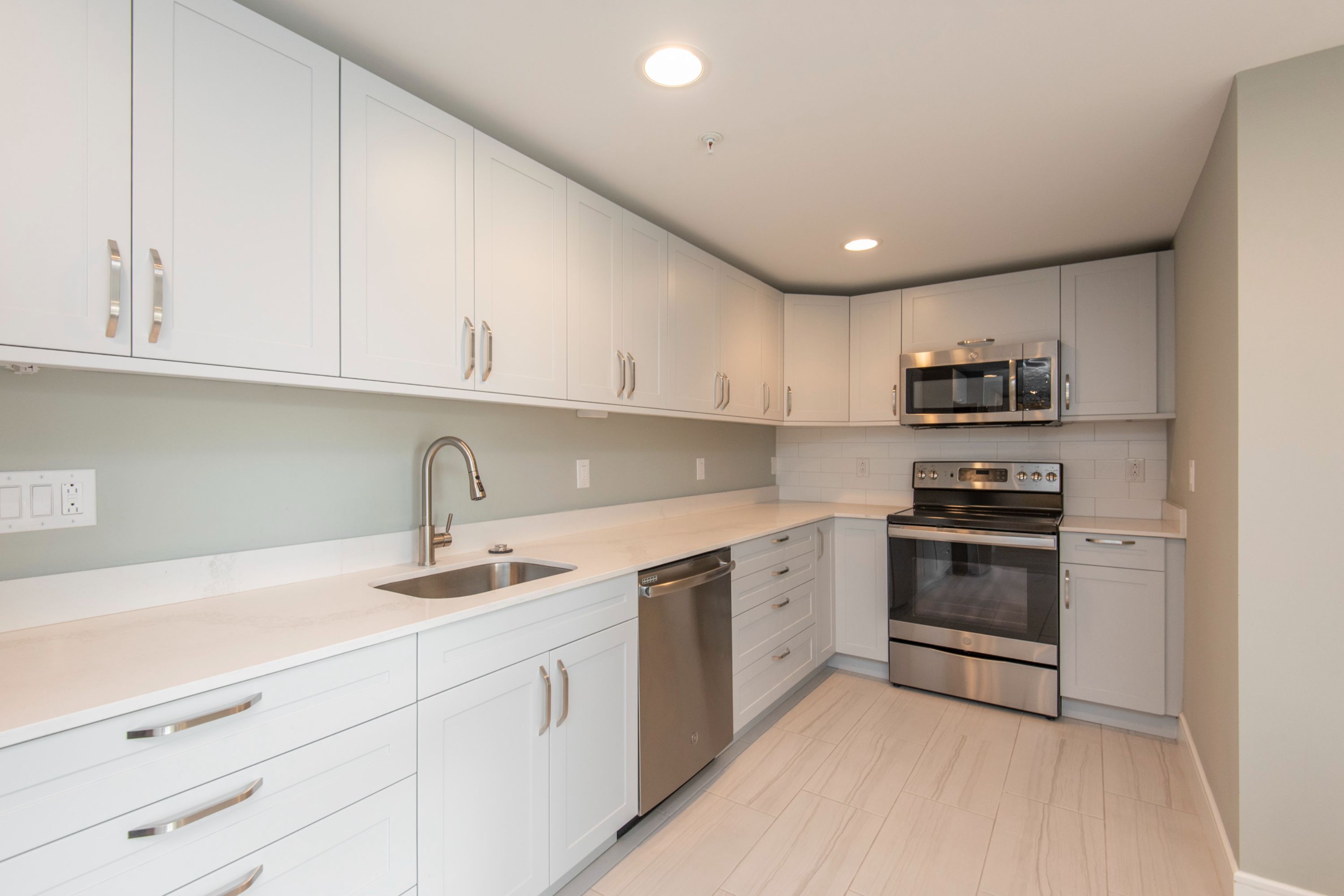 1133 E COLUMBIA AVE Unit 401