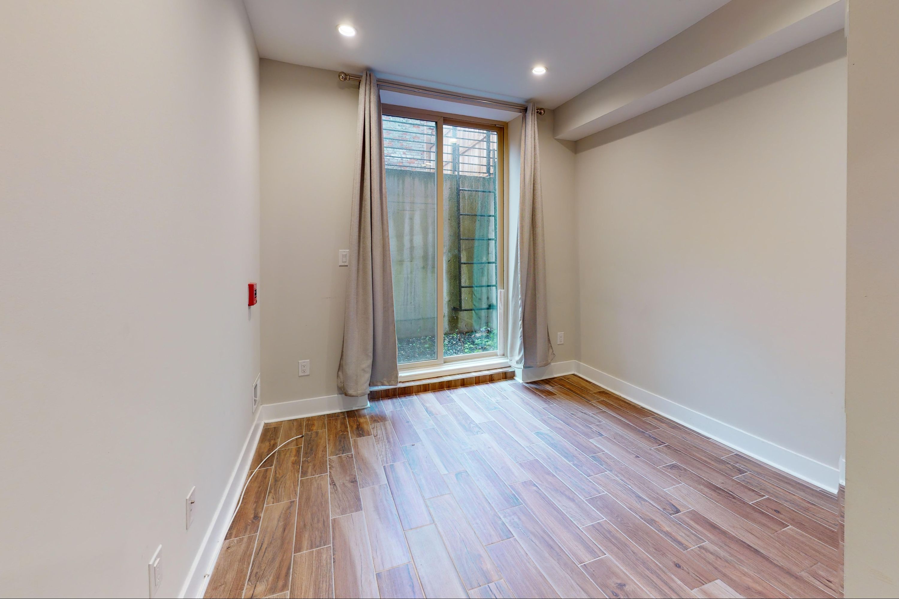 1419 N Franklin St Unit 2