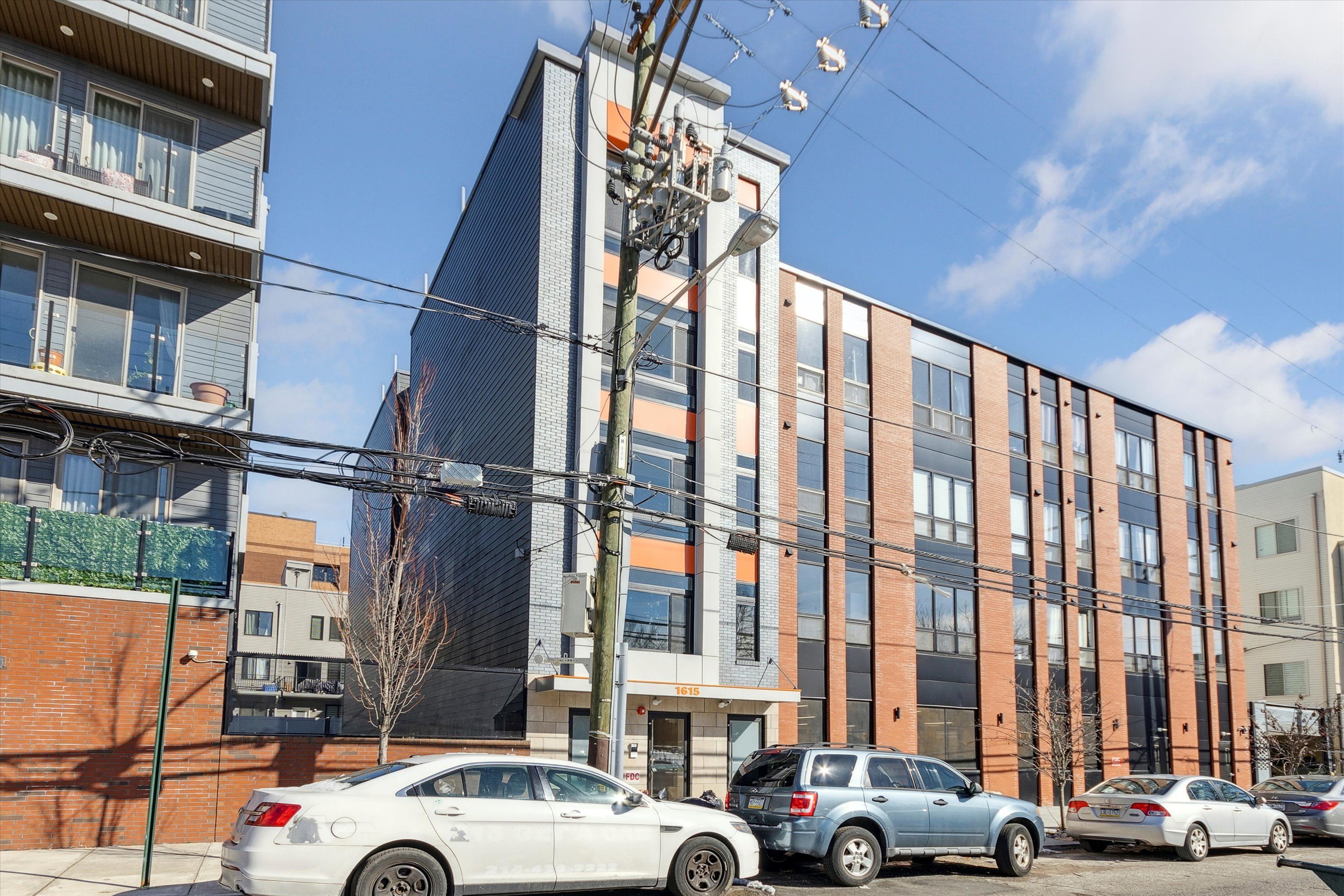 1615 POPLAR ST Unit 5