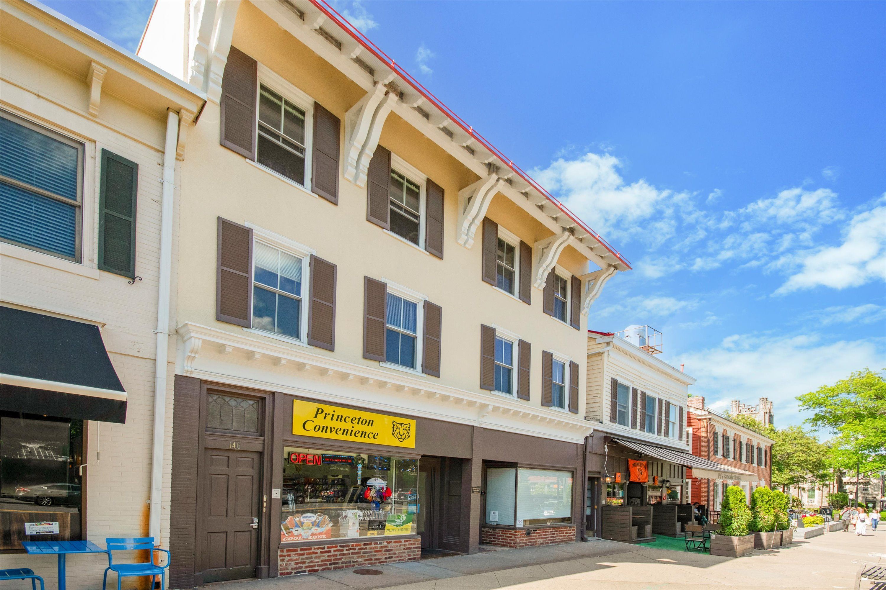 146 NASSAU ST Unit 2