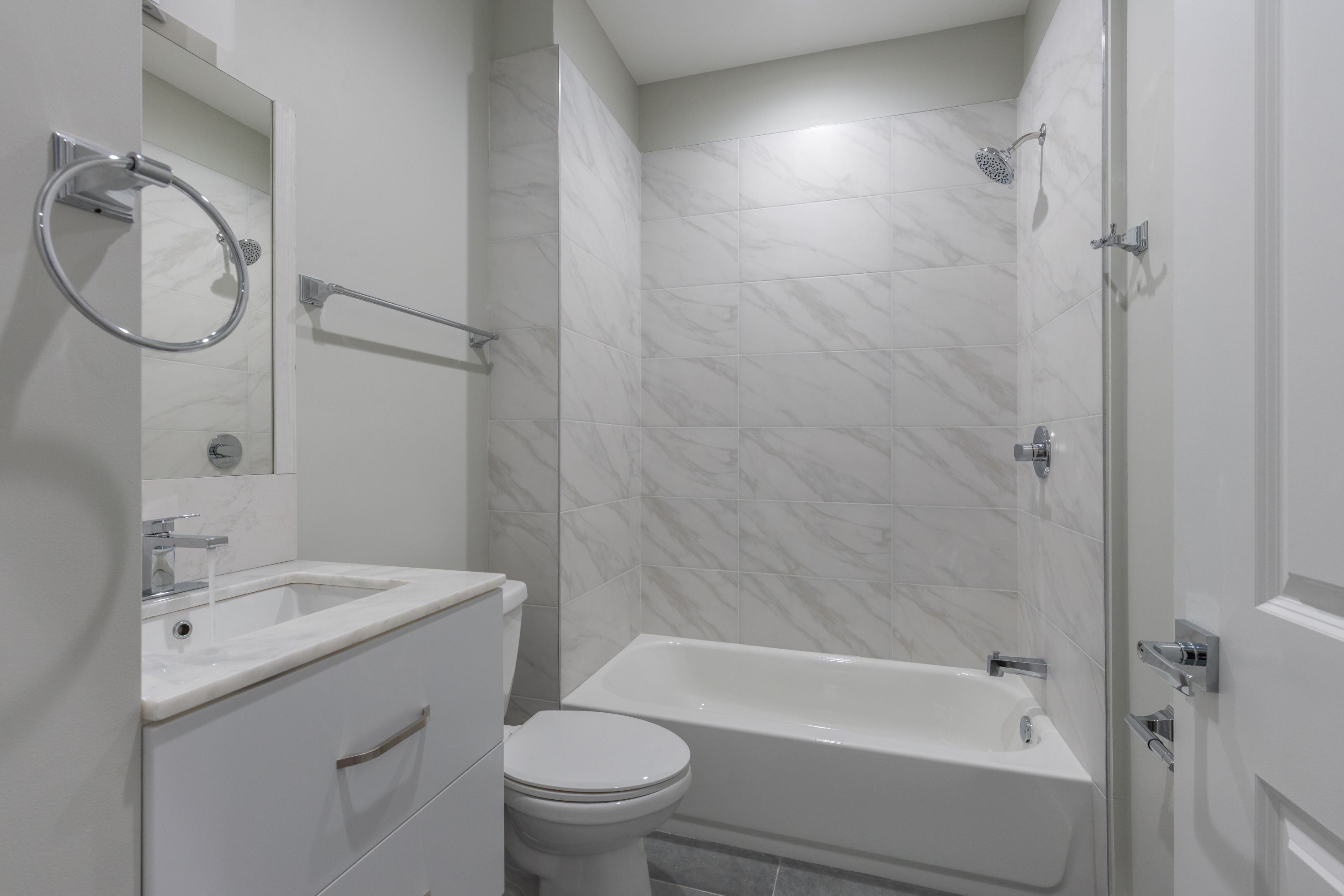 1133 E COLUMBIA AVE Unit 102