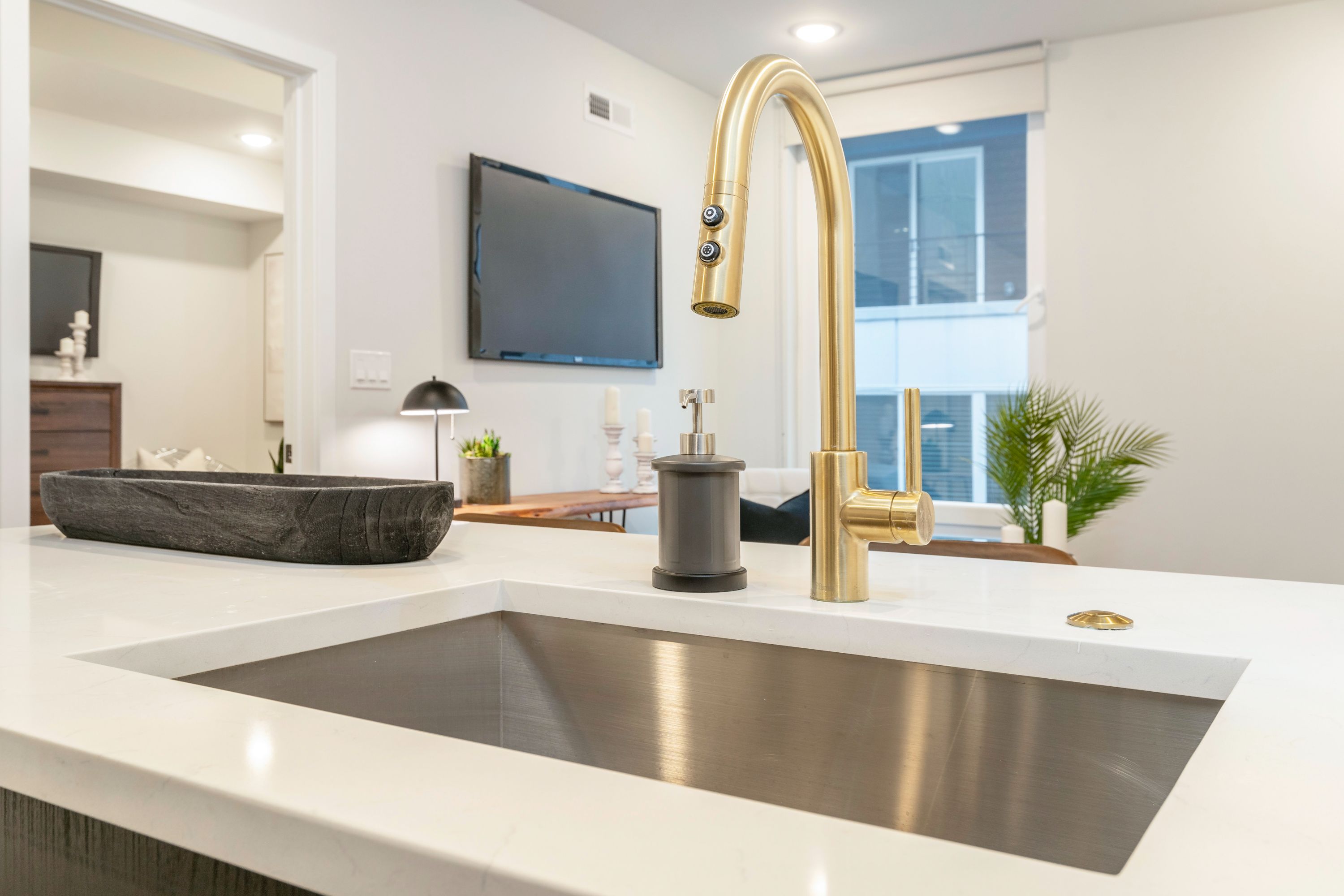 1102 GERMANTOWN AVENUE Unit 607