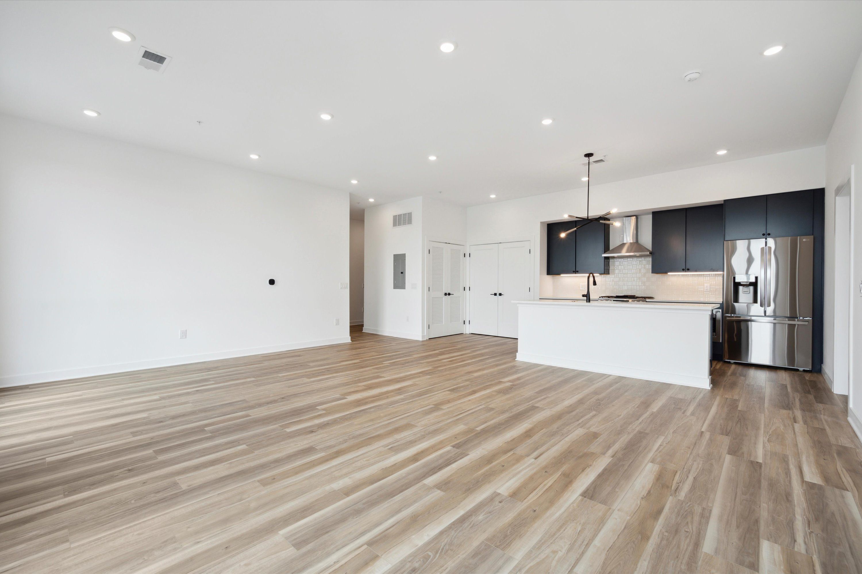 2636 E YORK ST Unit 606