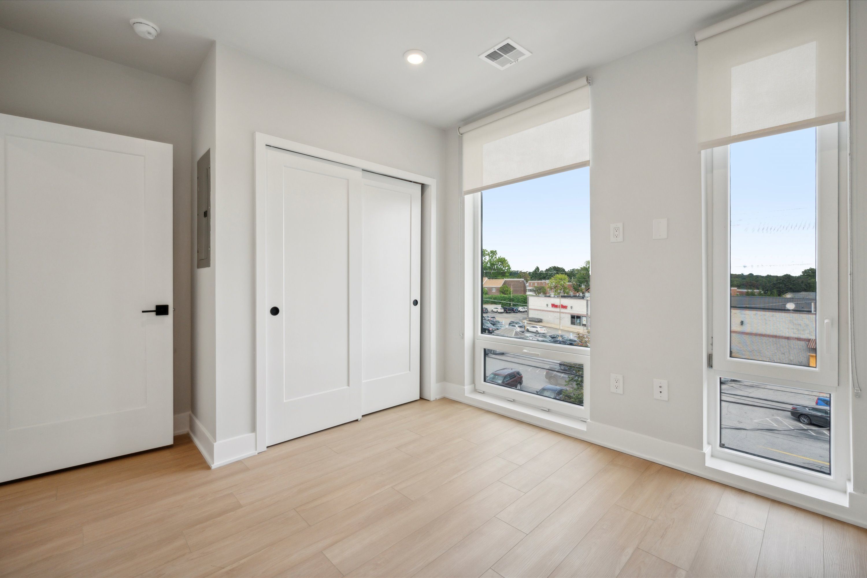 6910 Ridge Avenue Unit 418