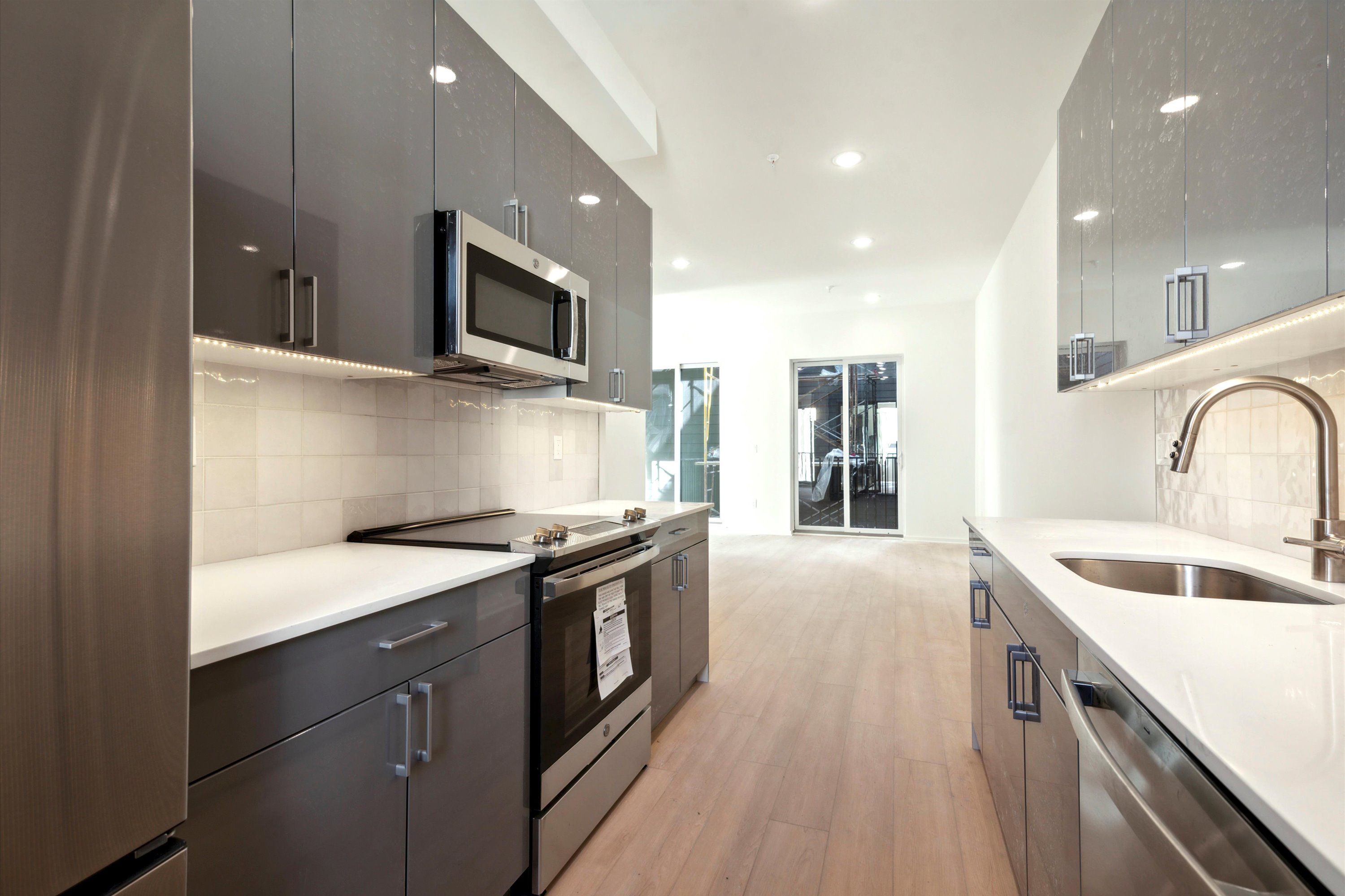 225 N 12TH ST Unit 403