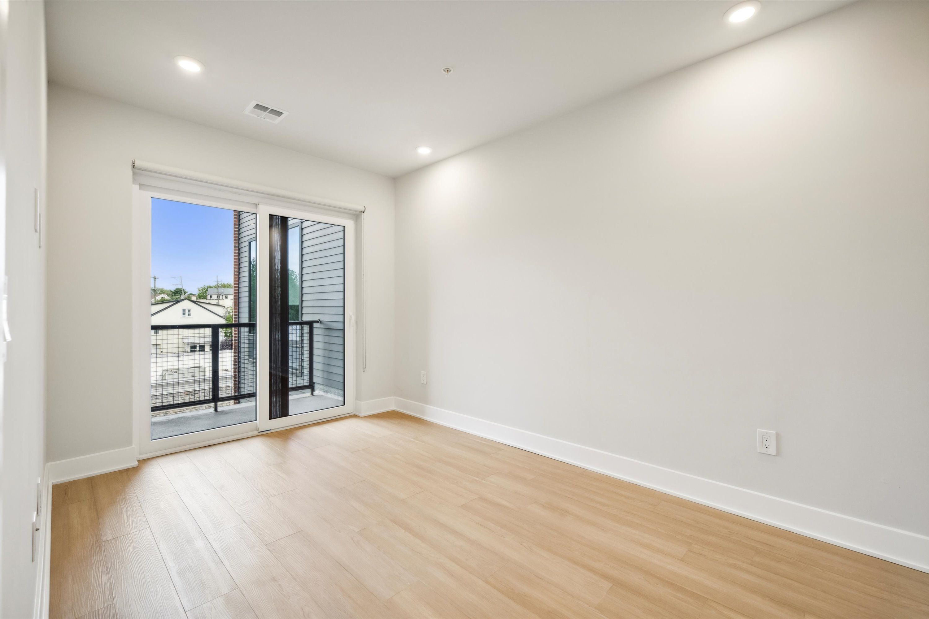 6910 Ridge Avenue Unit 306
