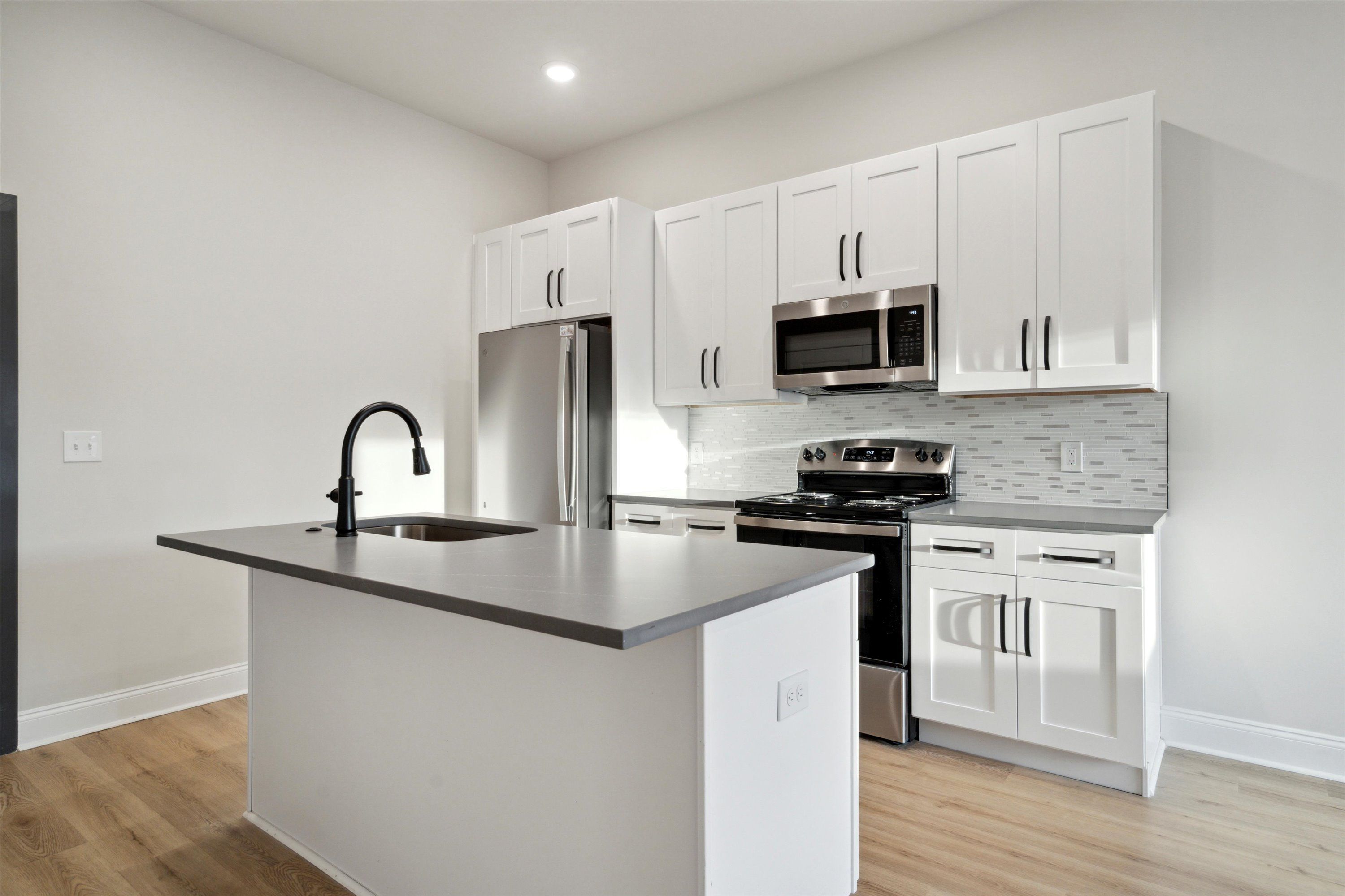 2157 E LEHIGH AVE Unit 211