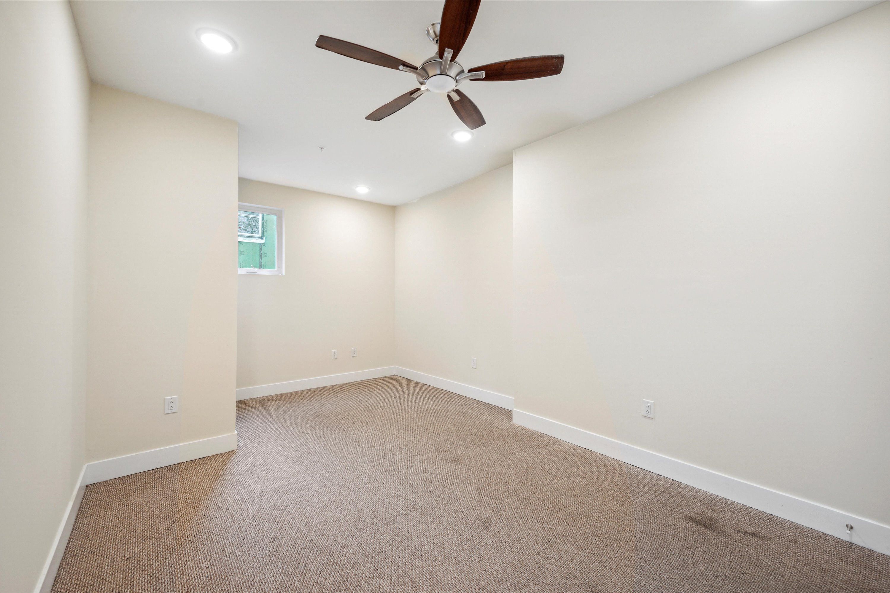 1945 N GRATZ ST Unit 2